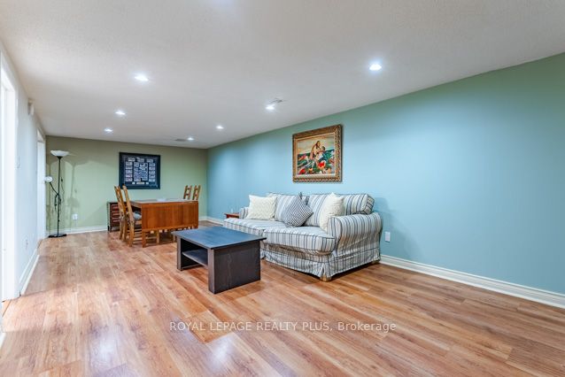 87 Hullmar Drive Property Photo 29