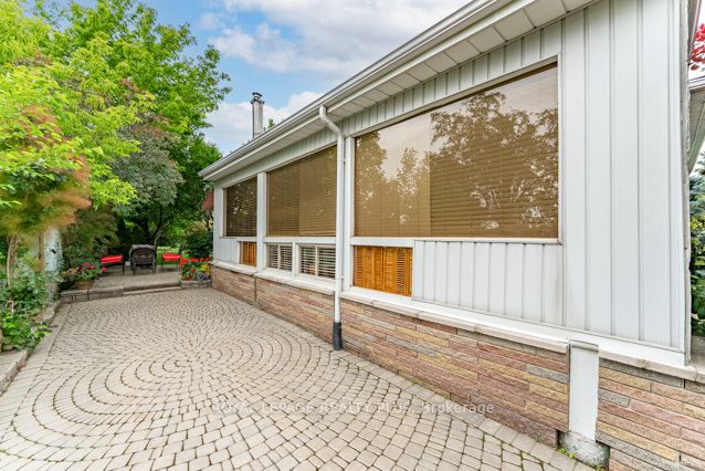 87 Hullmar Drive Property Photo 33
