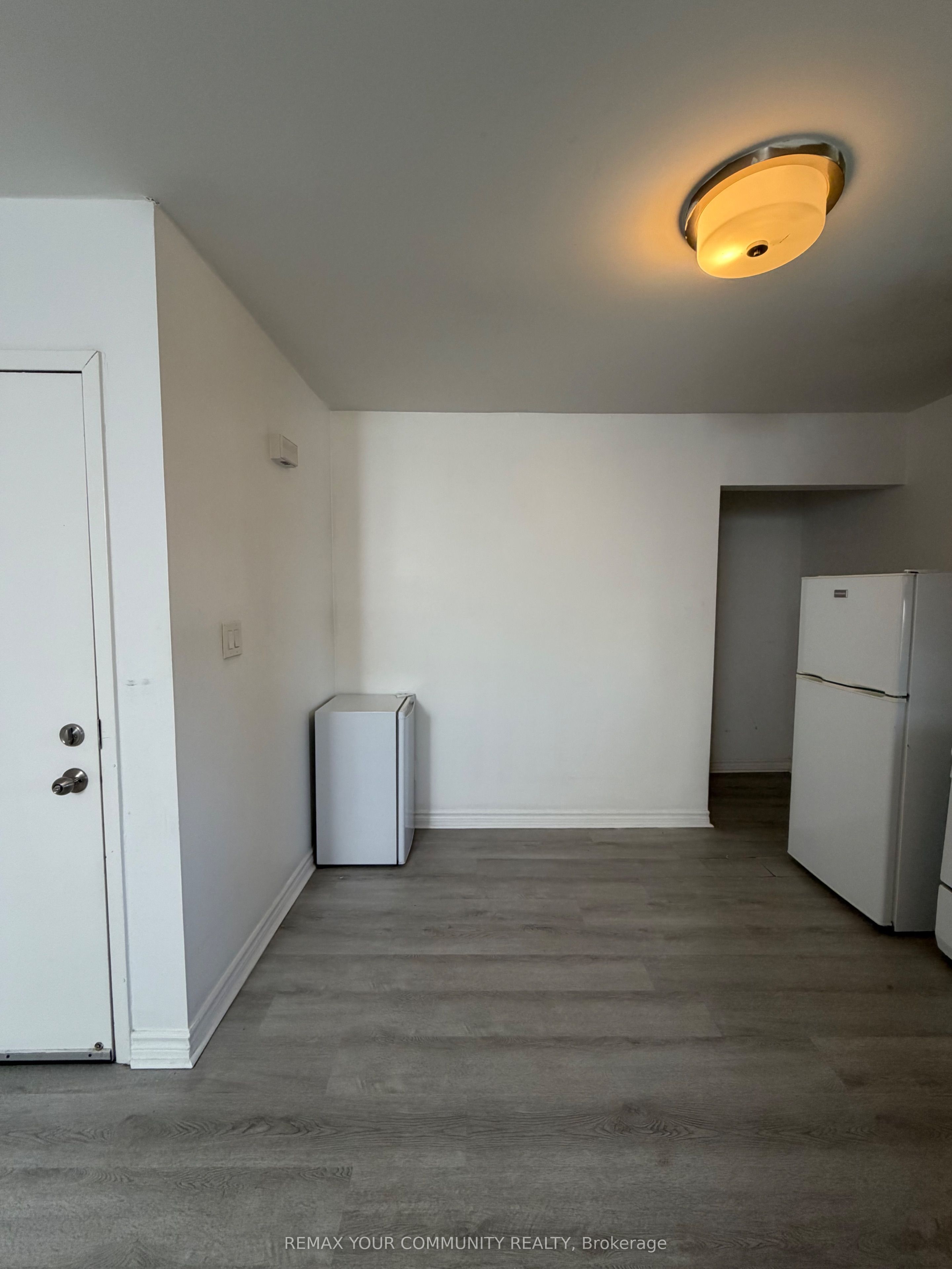 129 Morrison Avenue 2nd Floor Property Photo 2