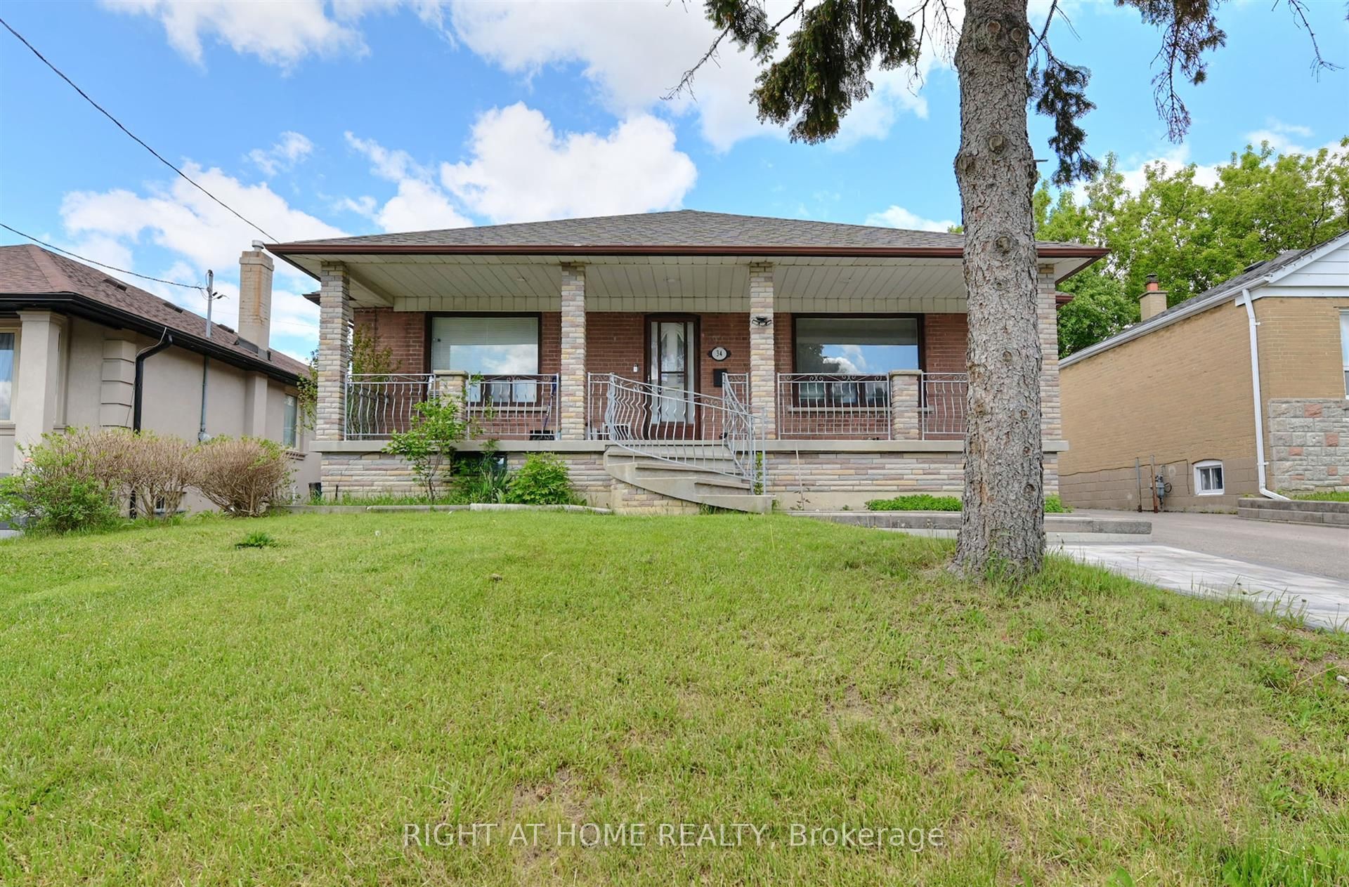 34 William Cragg Drive Property Photo 1