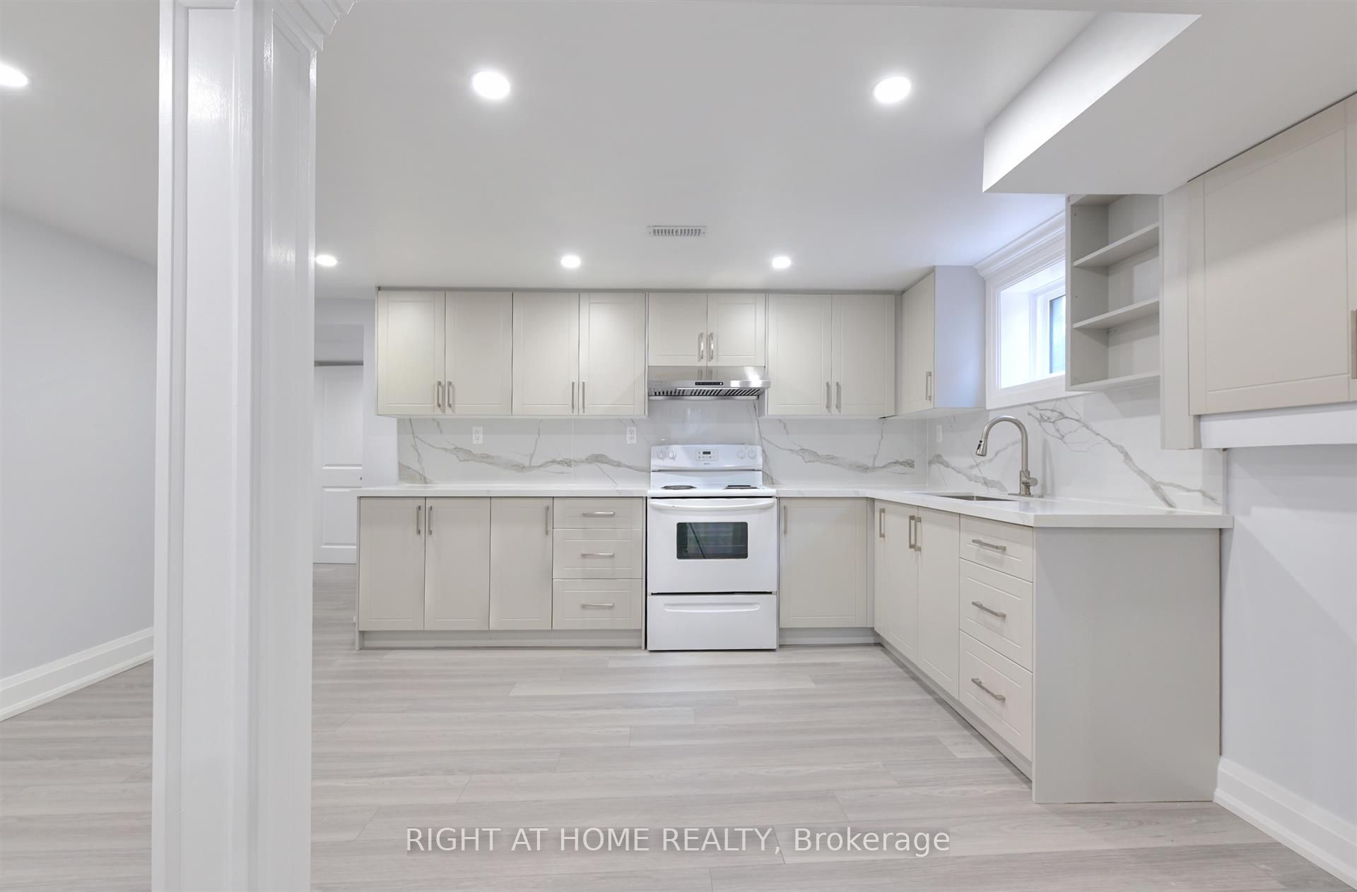 34 William Cragg Drive Property Photo 14