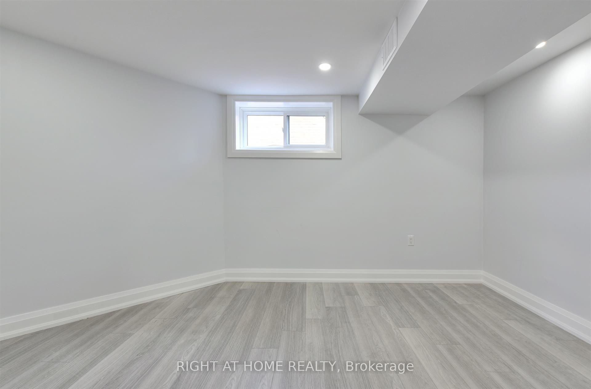 34 William Cragg Drive Property Photo 17