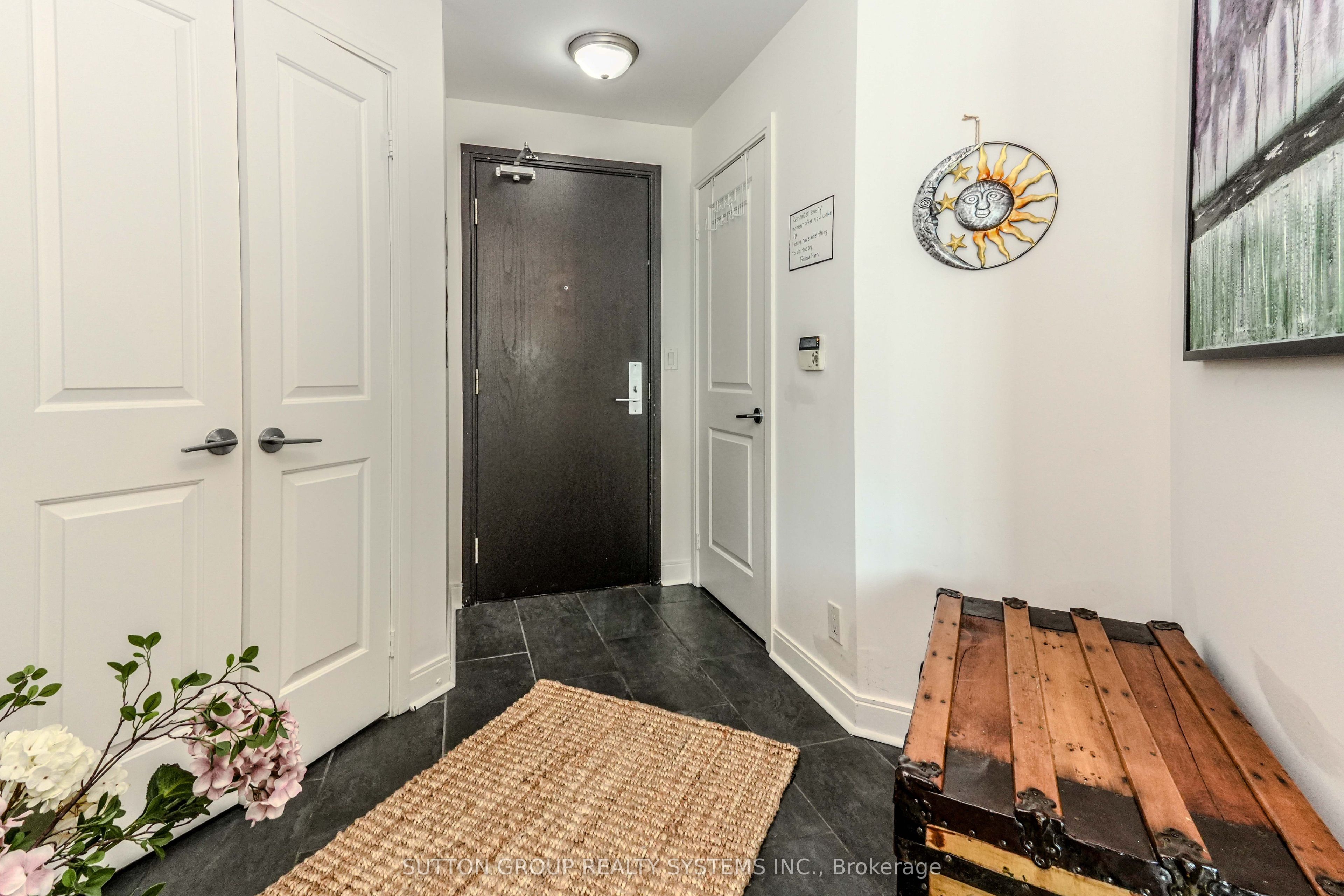 70 Absolute Avenue 1209 Property Photo 4