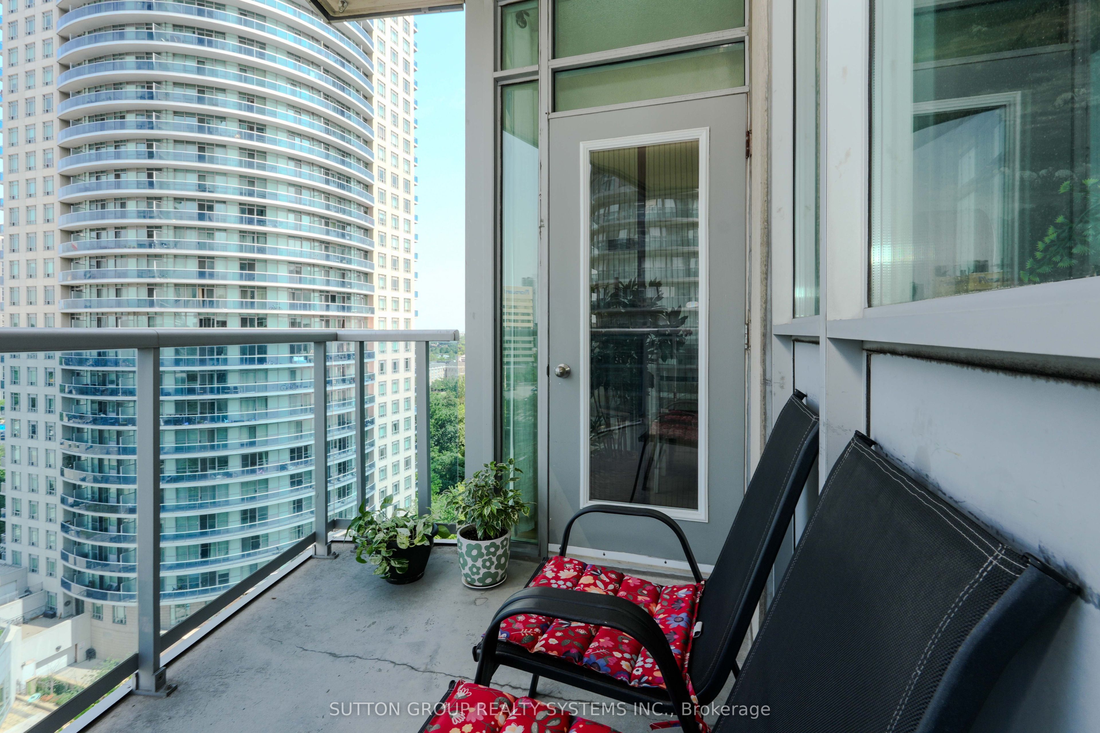 70 Absolute Avenue 1209 Property Photo 13