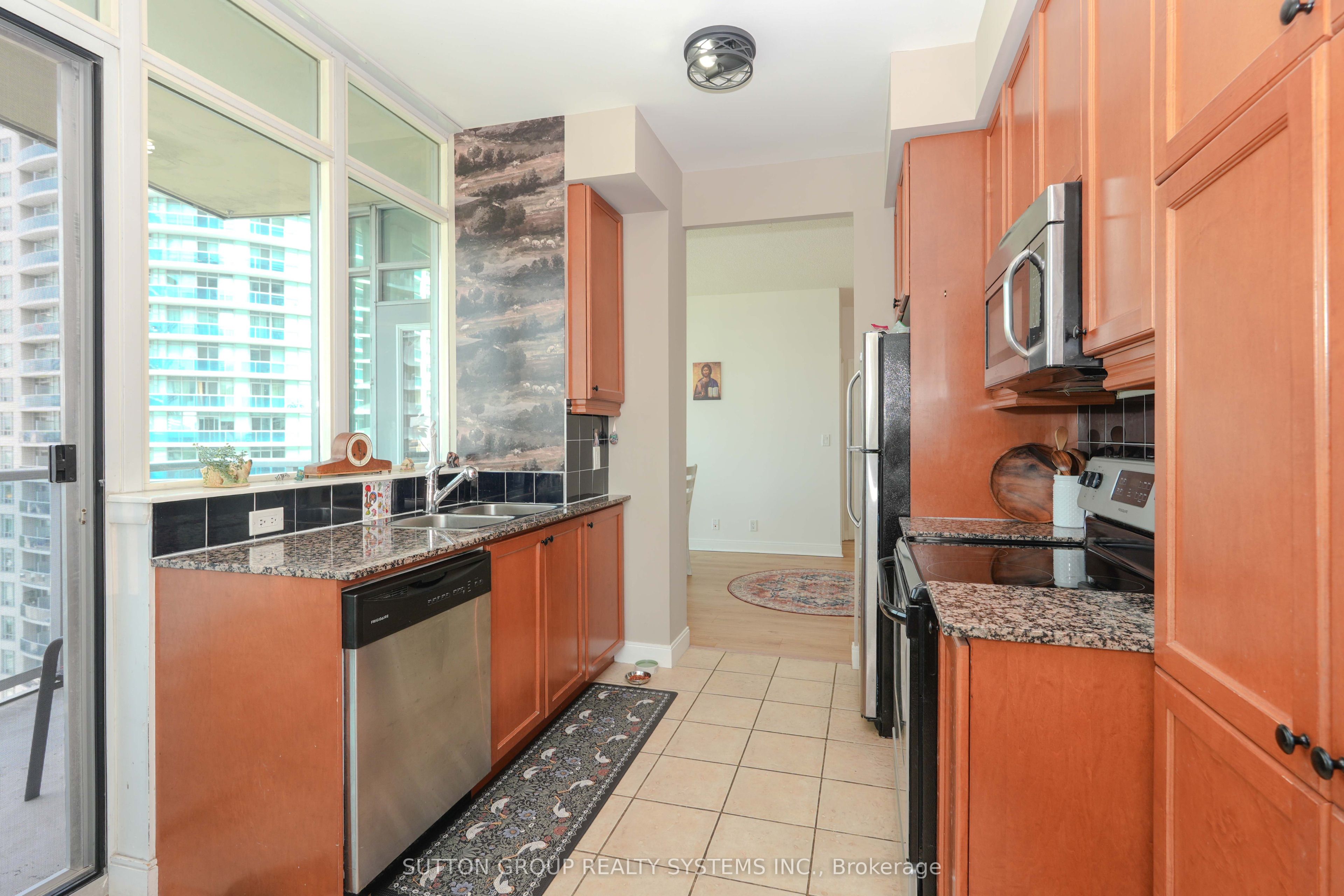 70 Absolute Avenue 1209 Property Photo 15