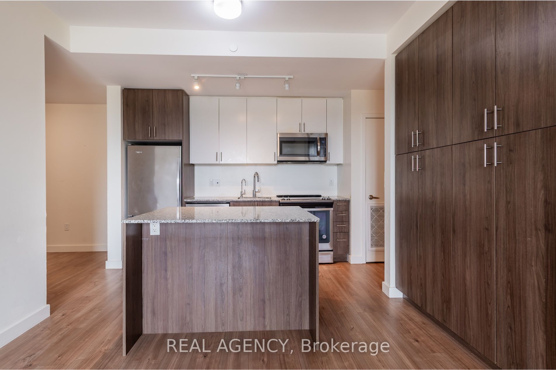 150 Sabina Drive 304 Property Photo 15