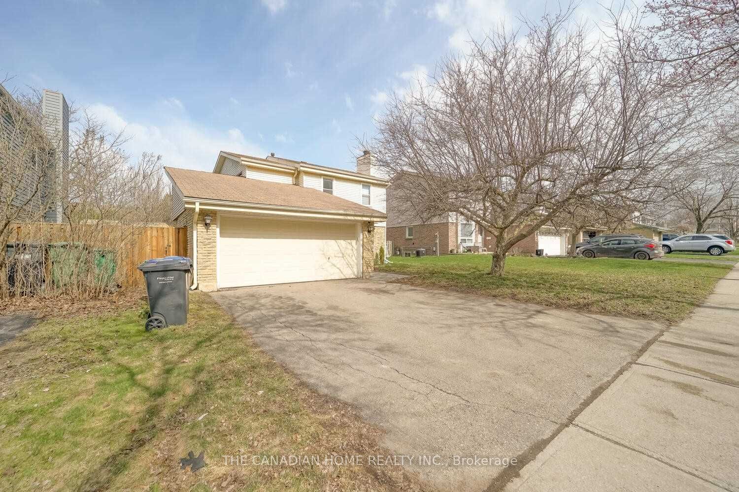 64 Somerset Drive Property Photo 2