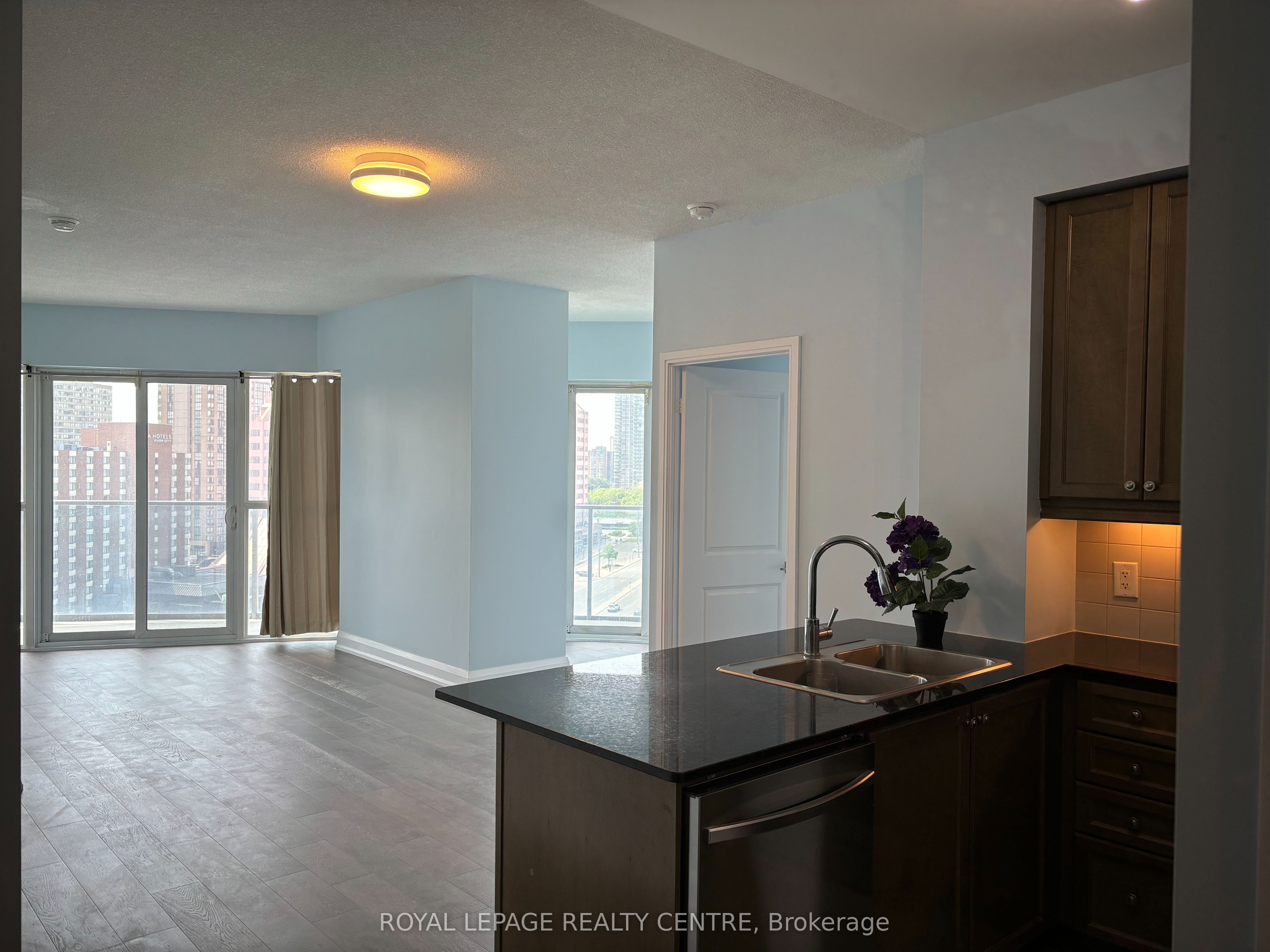 60 Absolute Avenue 1103 Property Photo 2