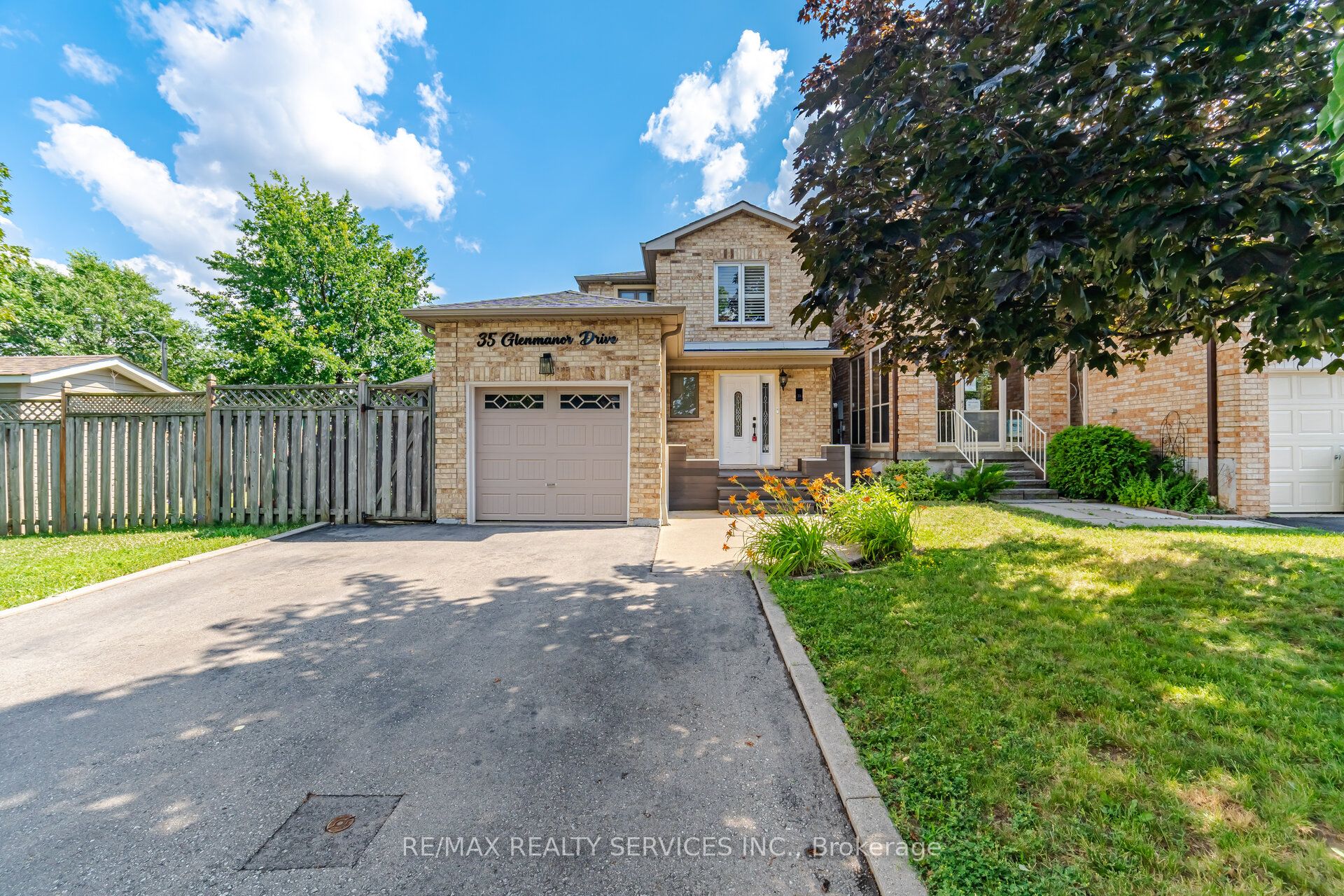 35 Glenmanor Drive Property Photo 1