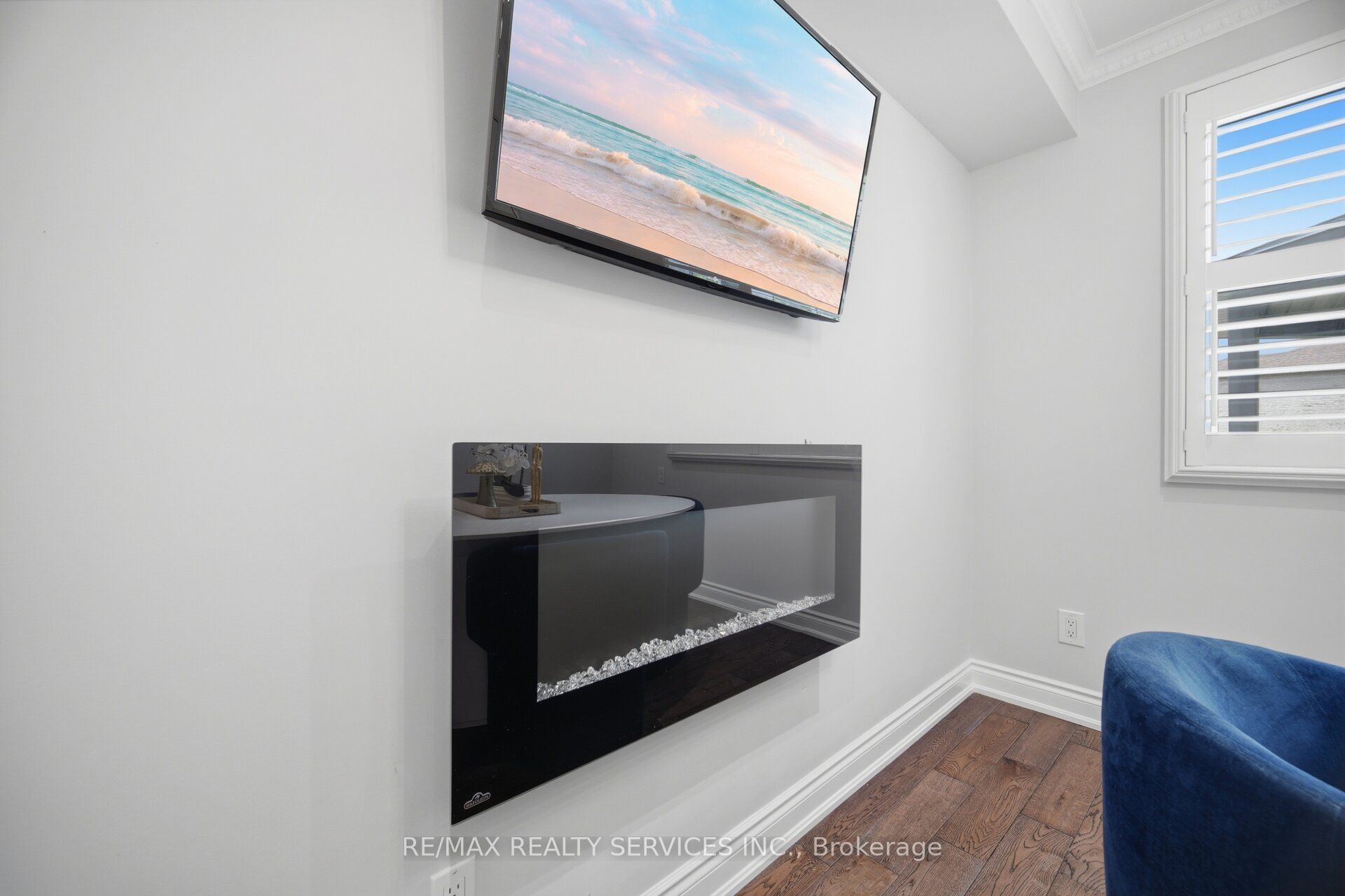 35 Glenmanor Drive Property Photo 9