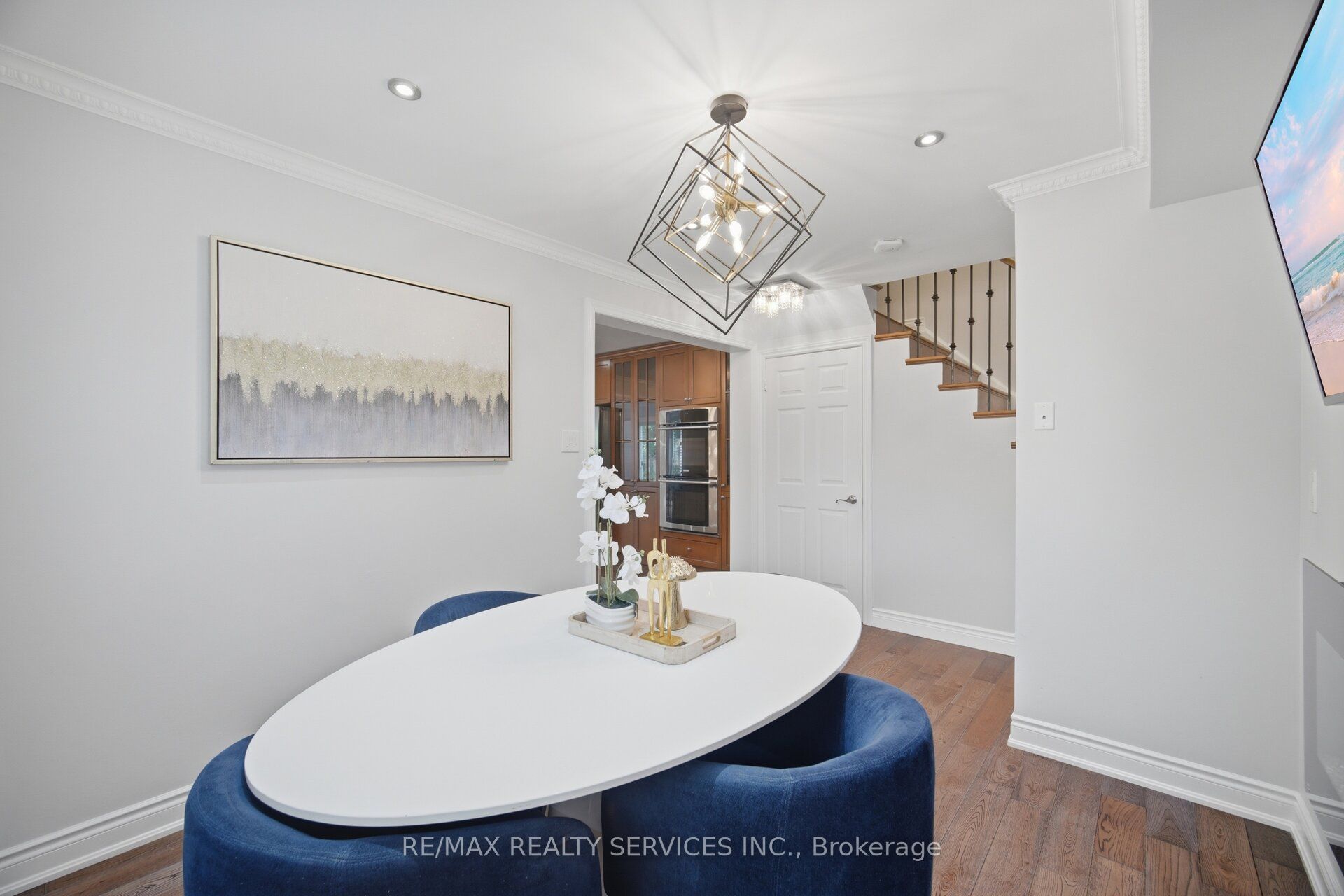 35 Glenmanor Drive Property Photo 10