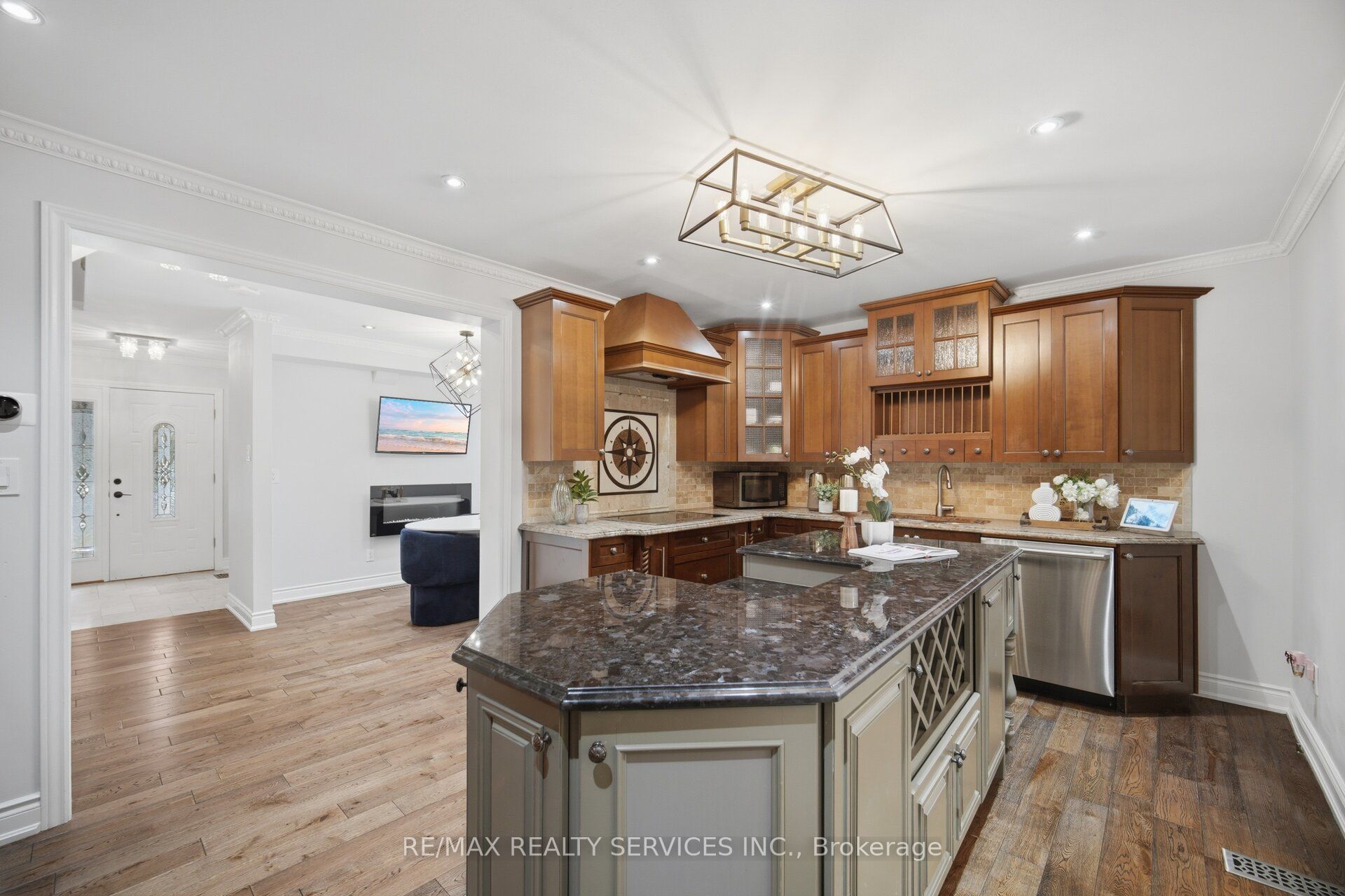 35 Glenmanor Drive Property Photo 11