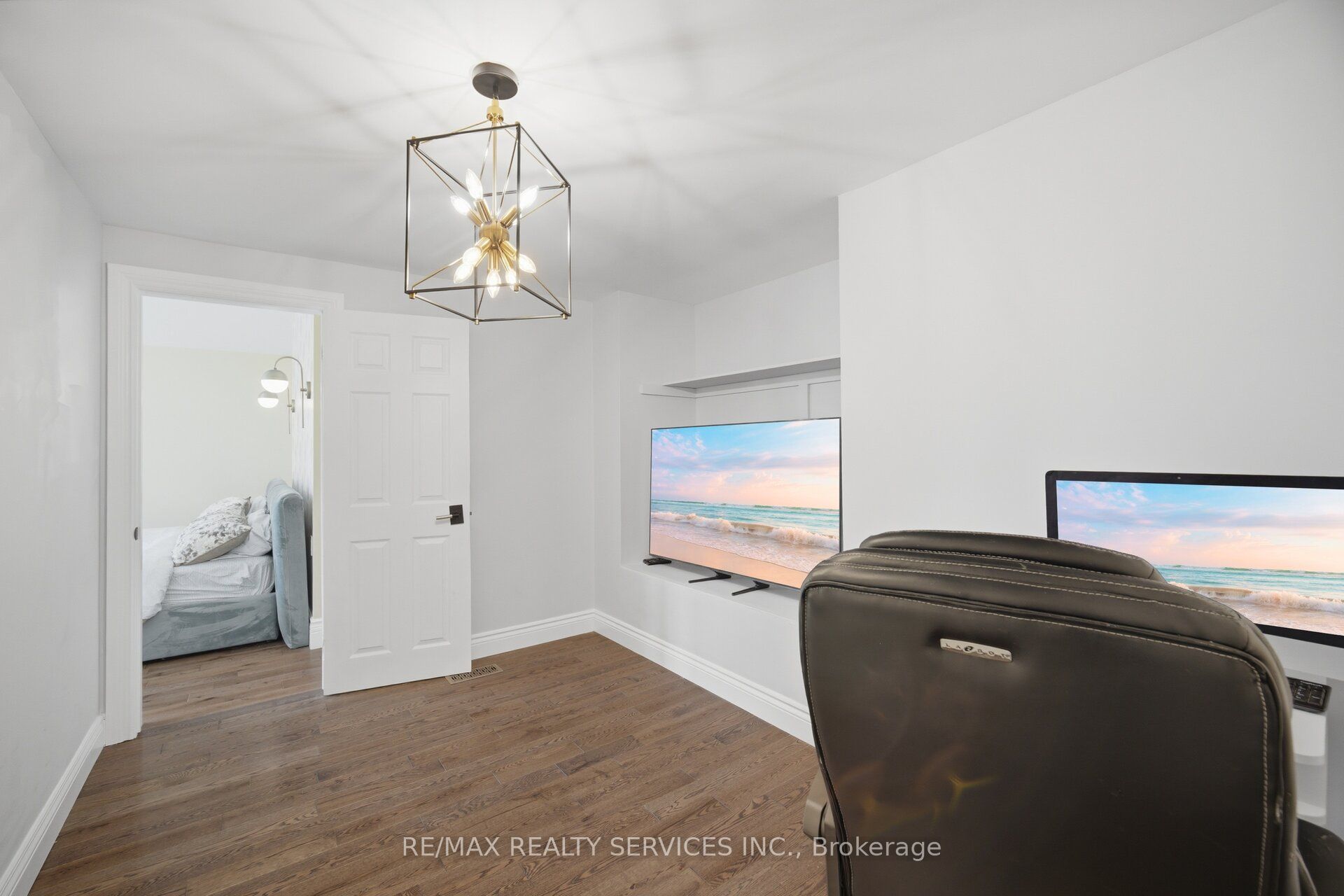 35 Glenmanor Drive Property Photo 24