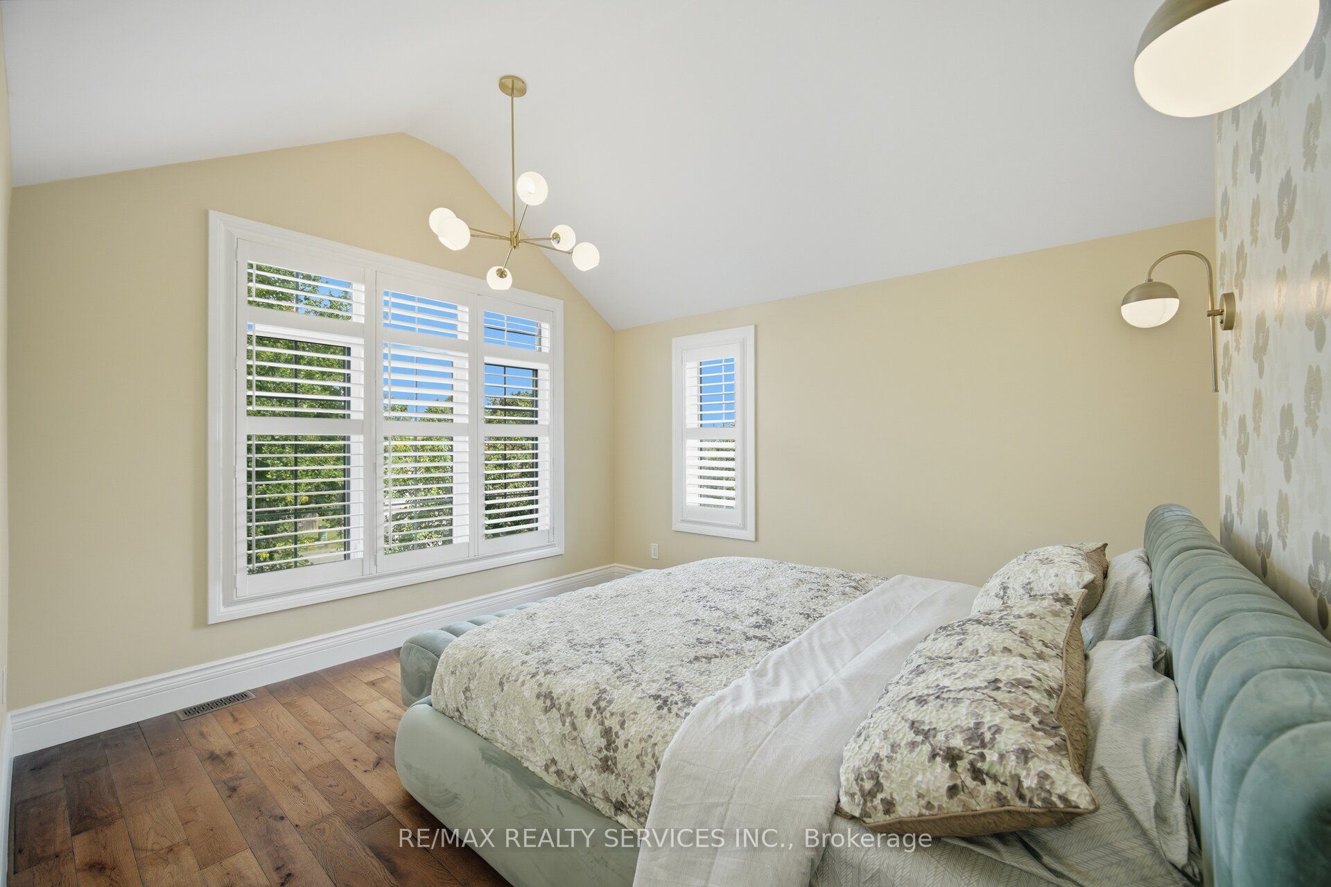 35 Glenmanor Drive Property Photo 25