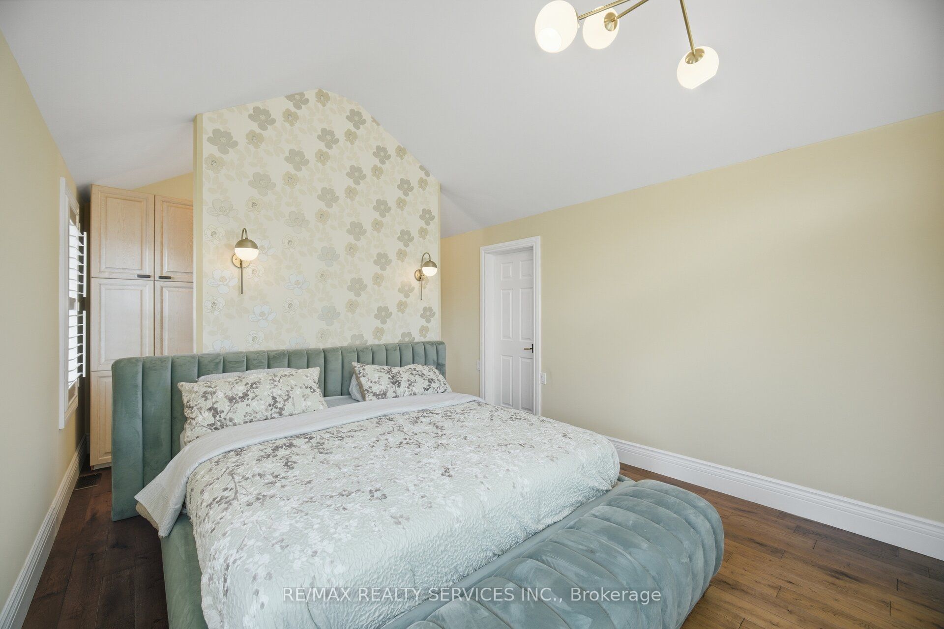 35 Glenmanor Drive Property Photo 27
