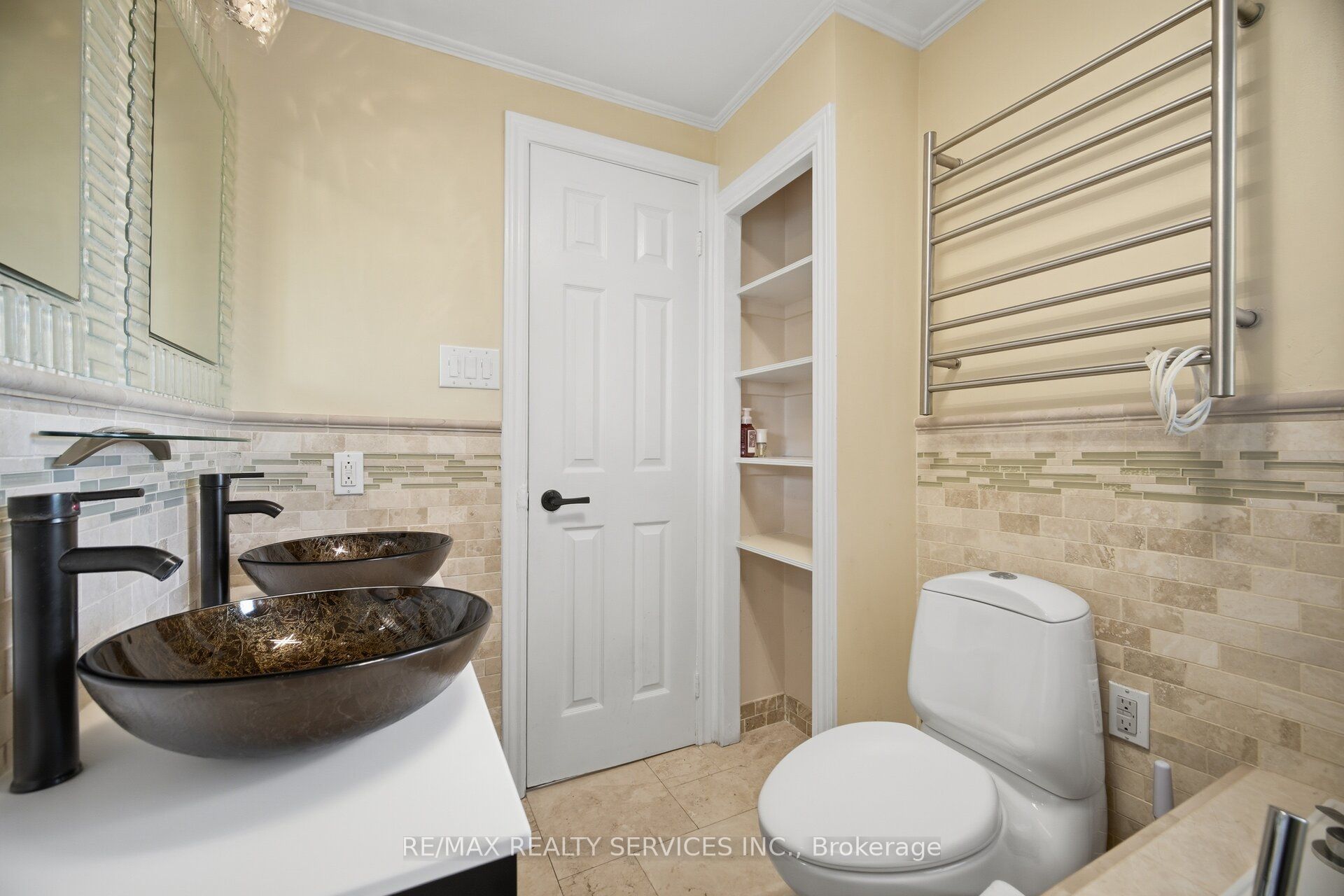 35 Glenmanor Drive Property Photo 34