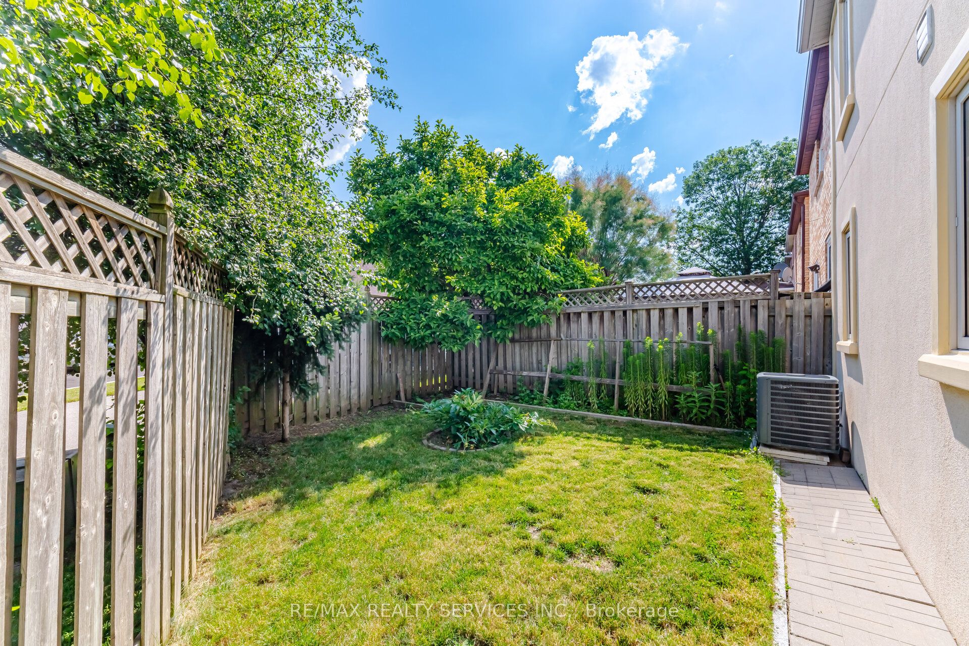 35 Glenmanor Drive Property Photo 49