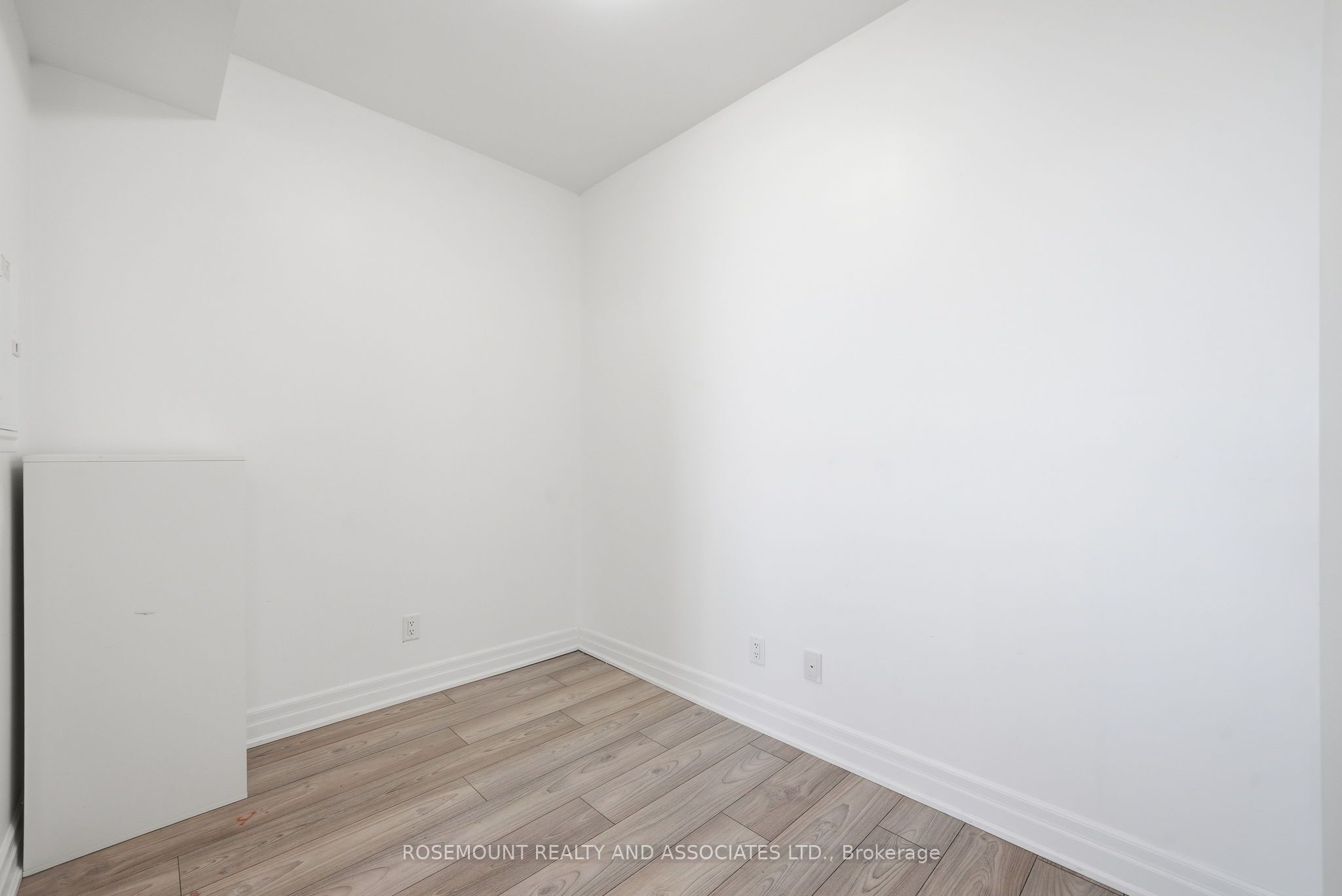 36 Elm Drive W 2105 Property Photo 17