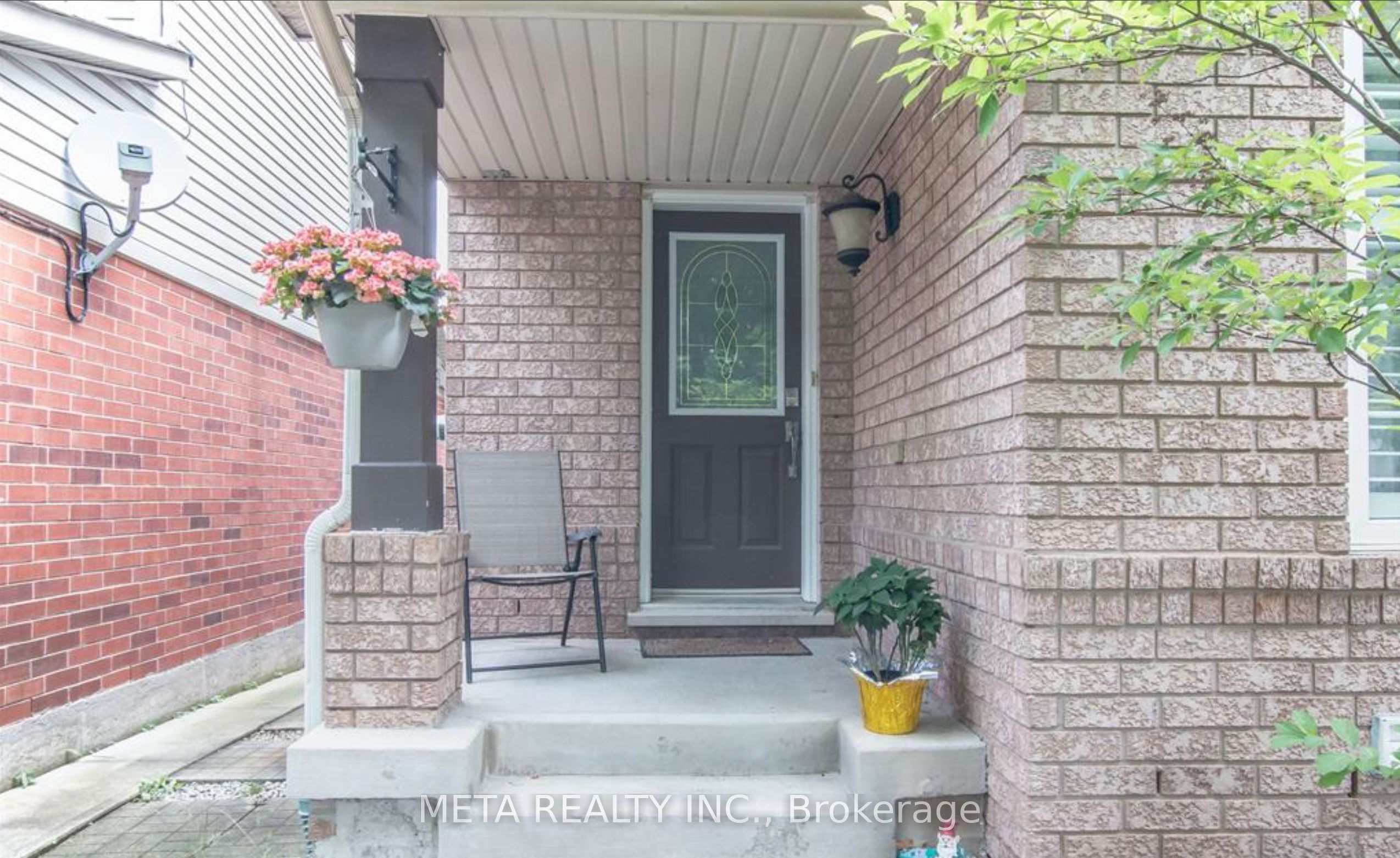 2109 Dunmore Avenue Property Photo 2