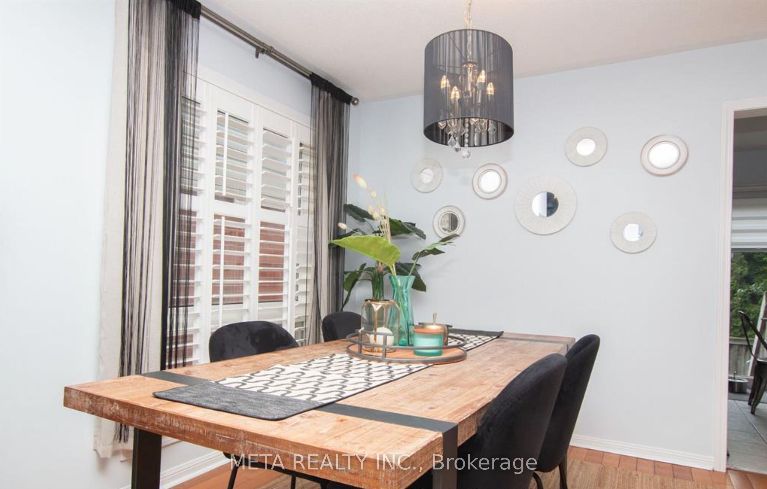 2109 Dunmore Avenue Property Photo 4