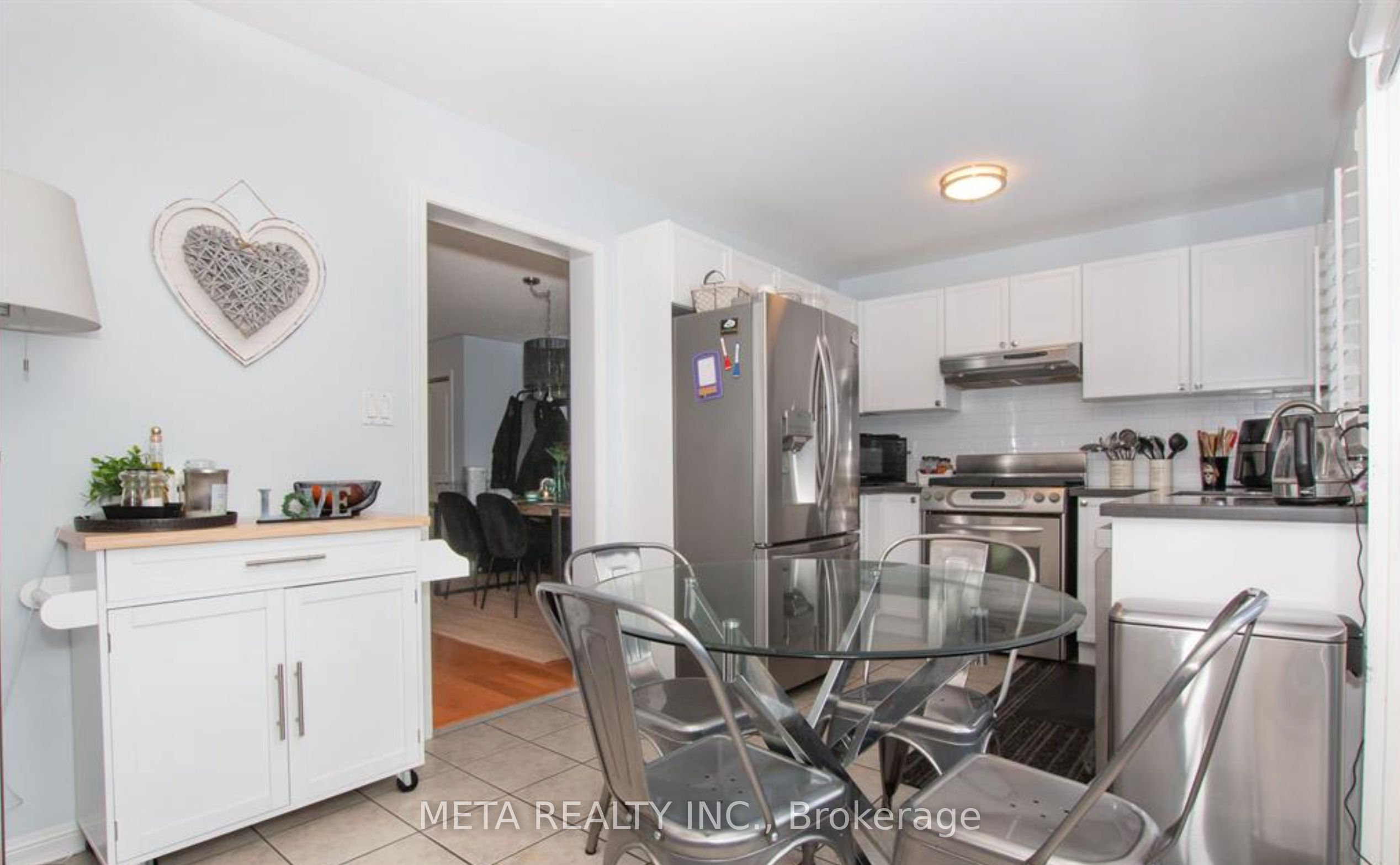 2109 Dunmore Avenue Property Photo 7