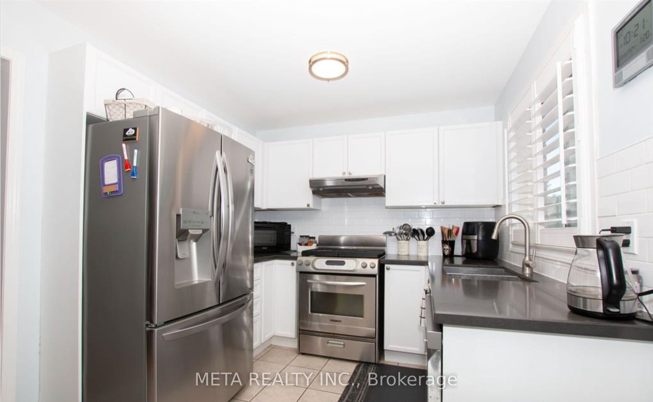 2109 Dunmore Avenue Property Photo 8