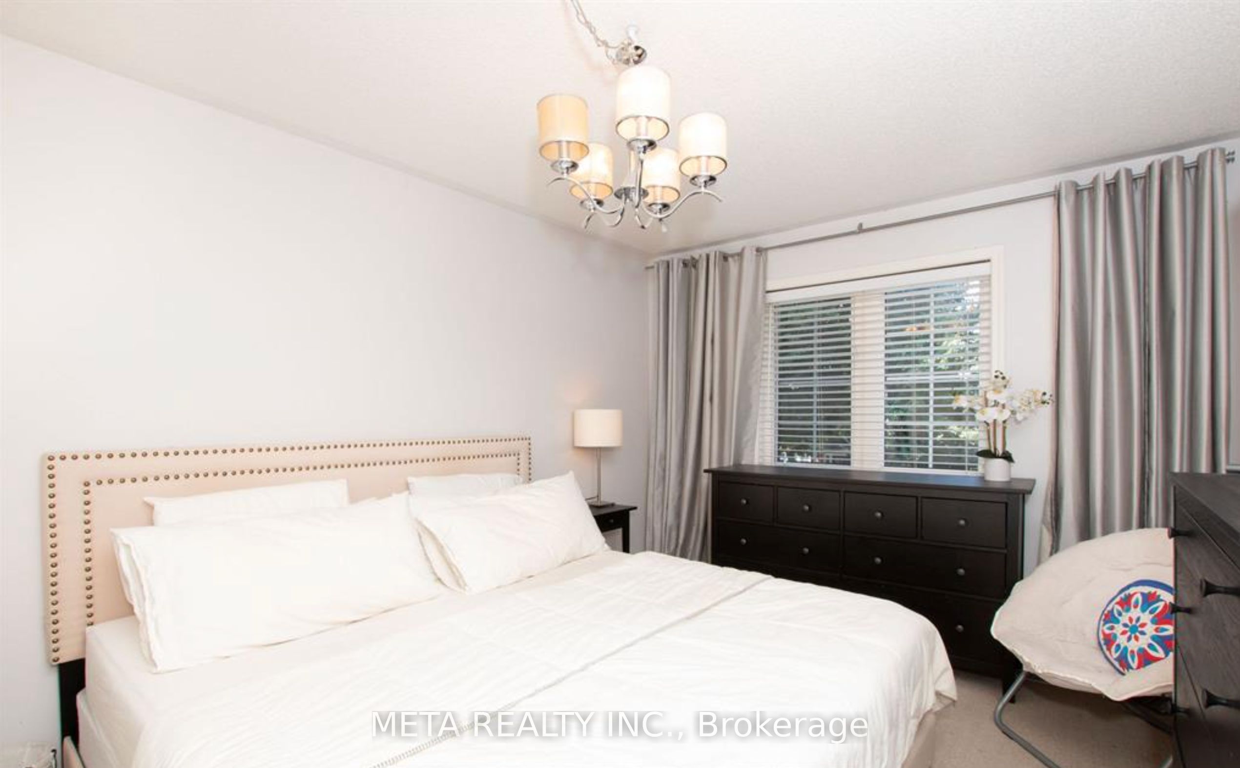 2109 Dunmore Avenue Property Photo 14