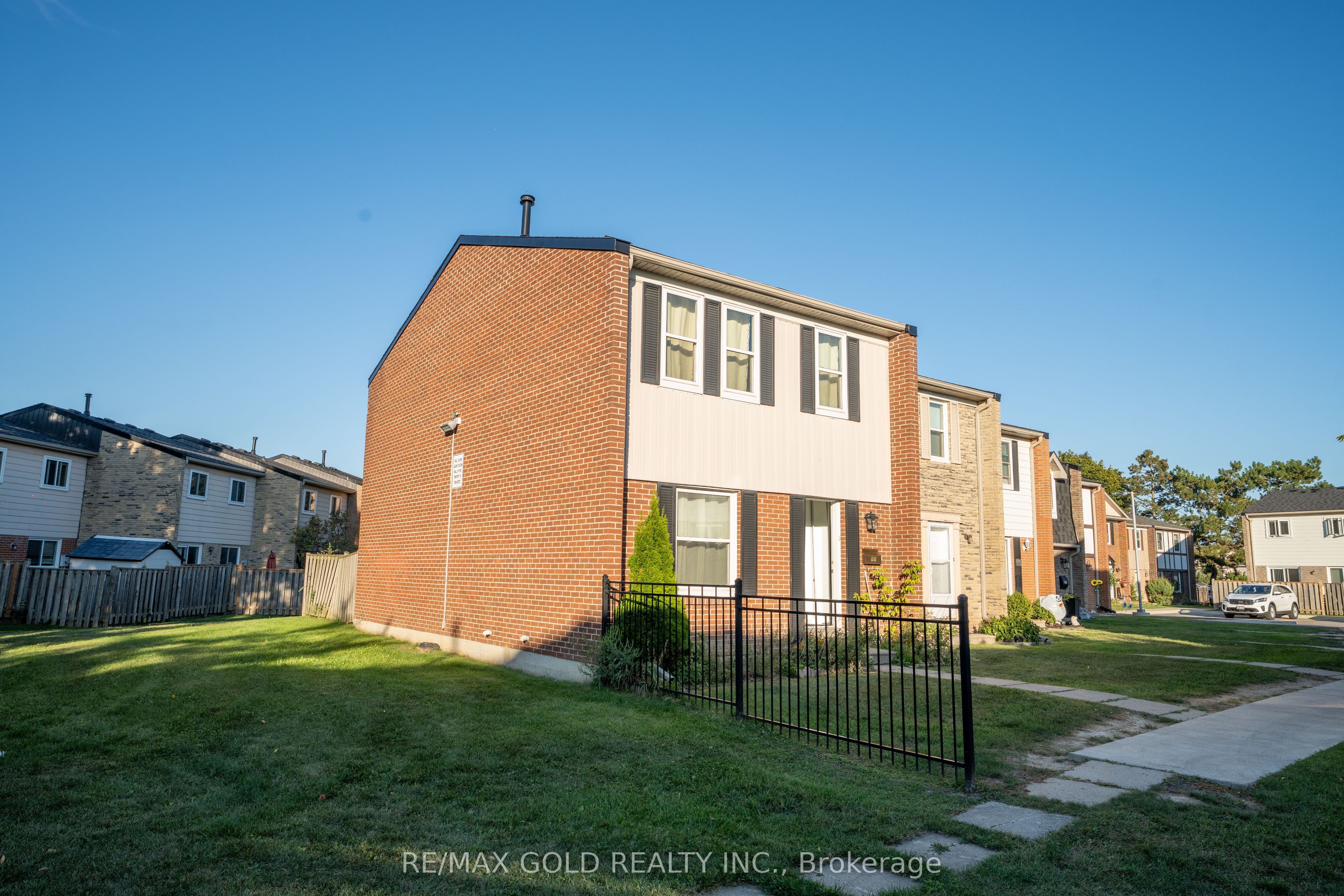900 Central Park Drive 107 Property Photo 4