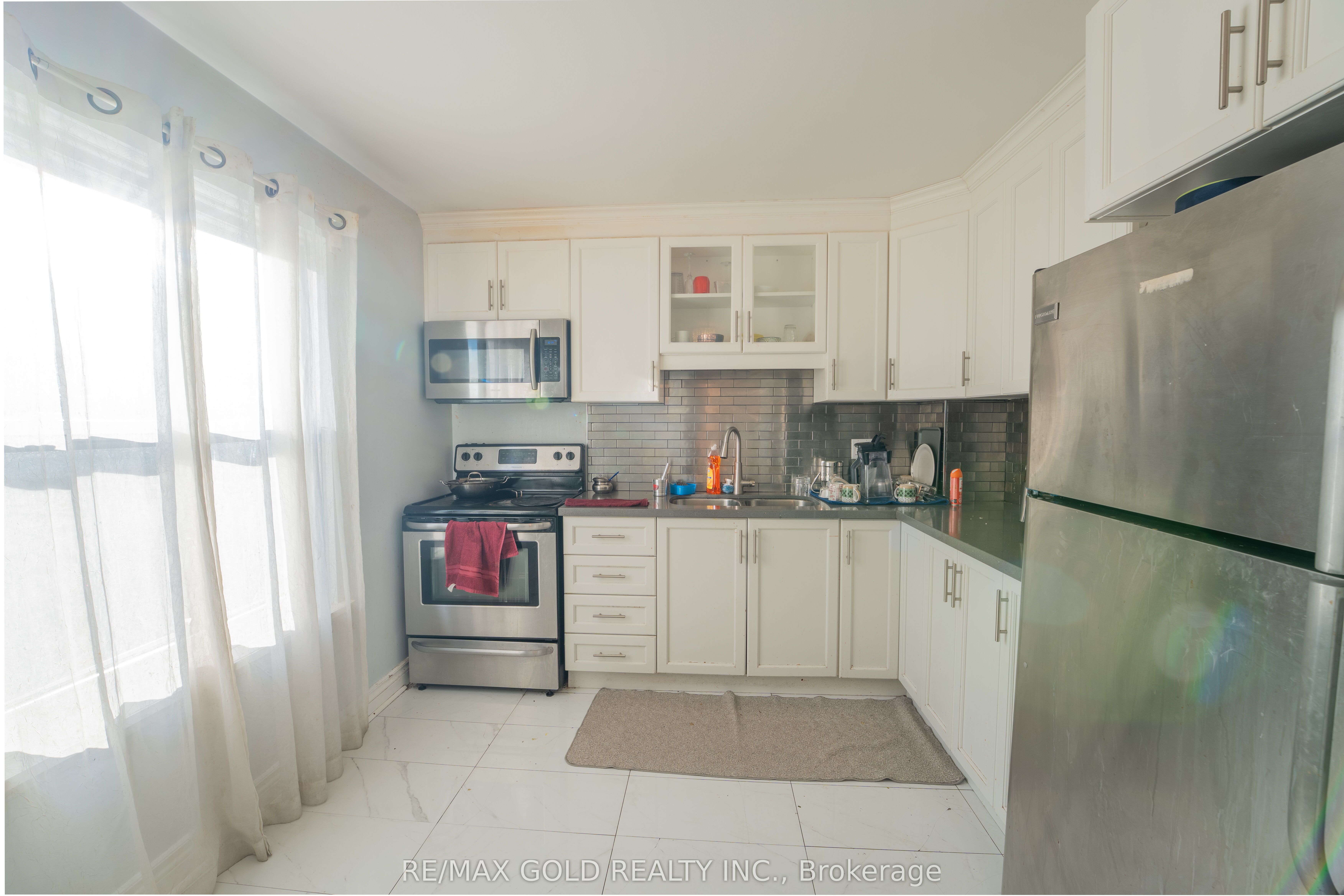 900 Central Park Drive 107 Property Photo 8