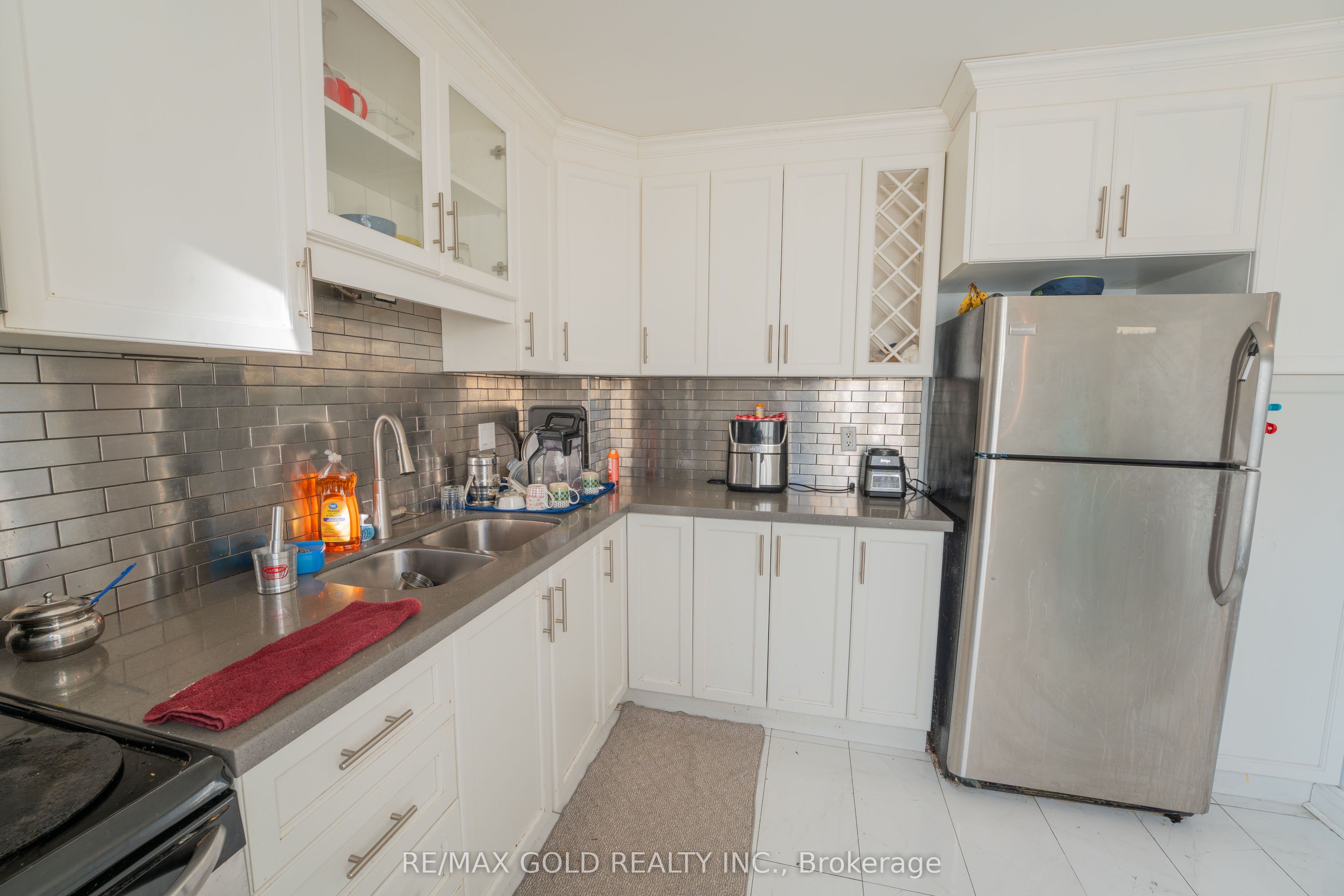 900 Central Park Drive 107 Property Photo 9