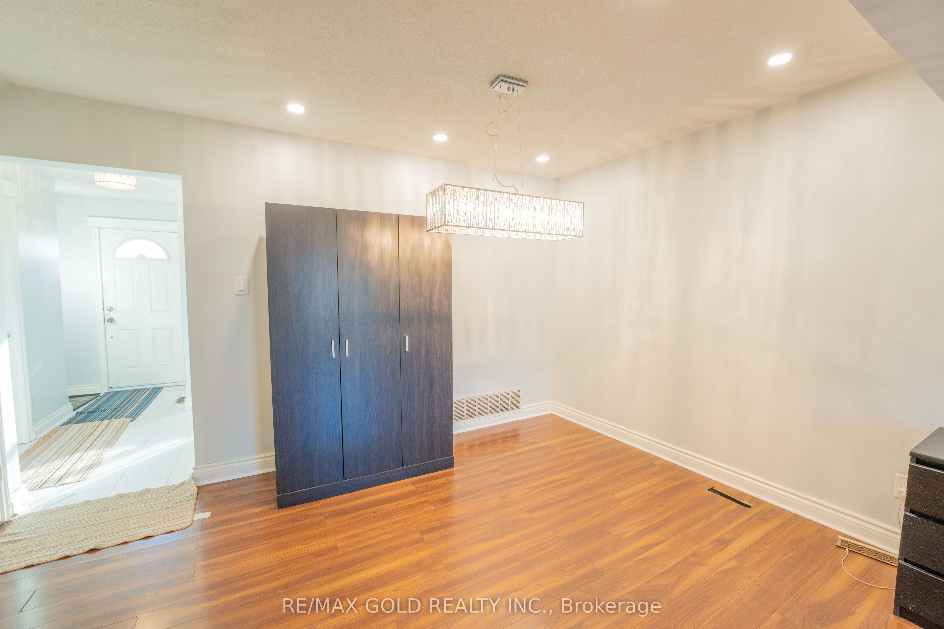900 Central Park Drive 107 Property Photo 16