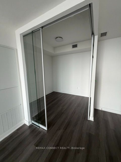 448 Burnhamthrope Road W 6312 Property Photo 15