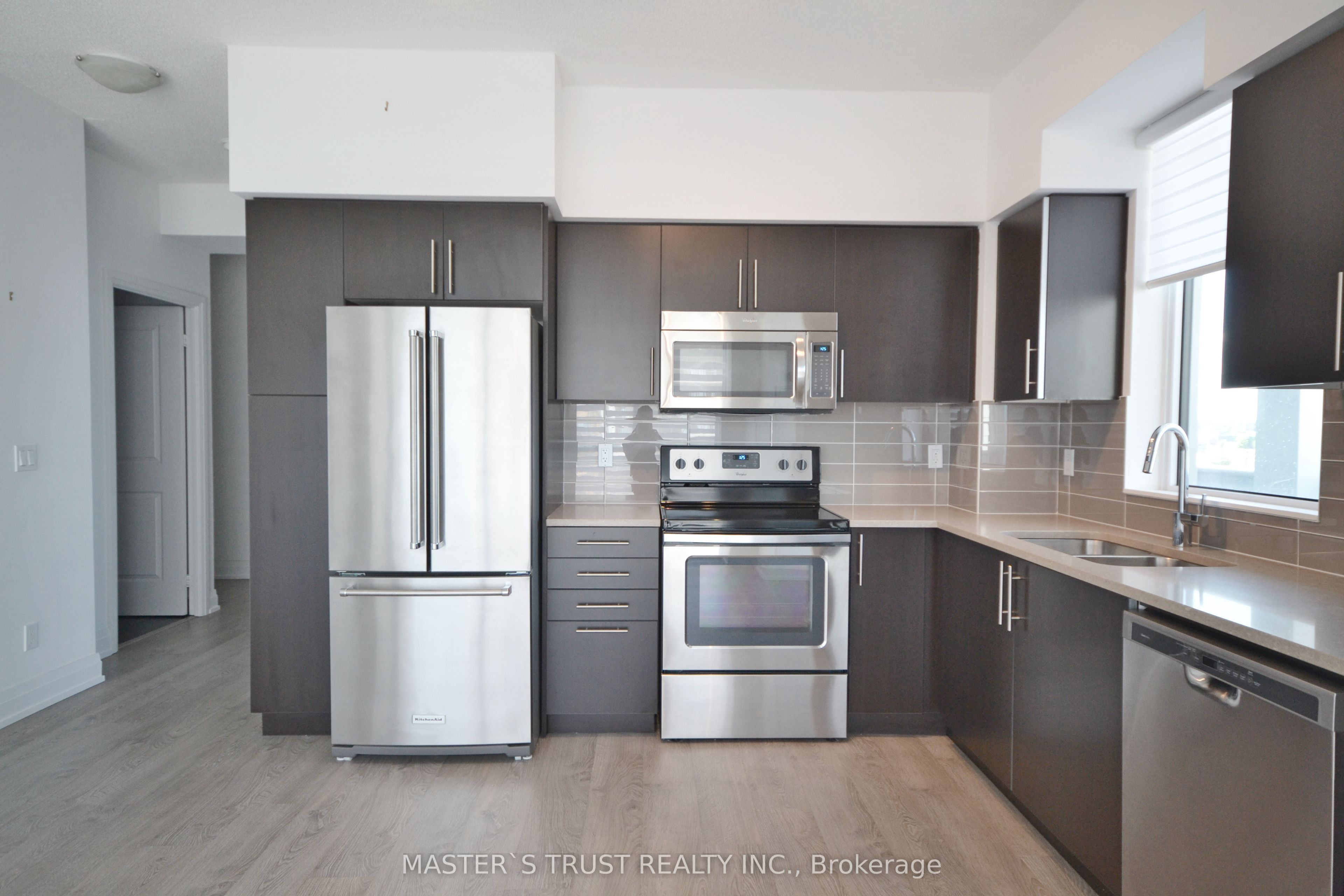 65 Speers Road 703 Property Photo 1