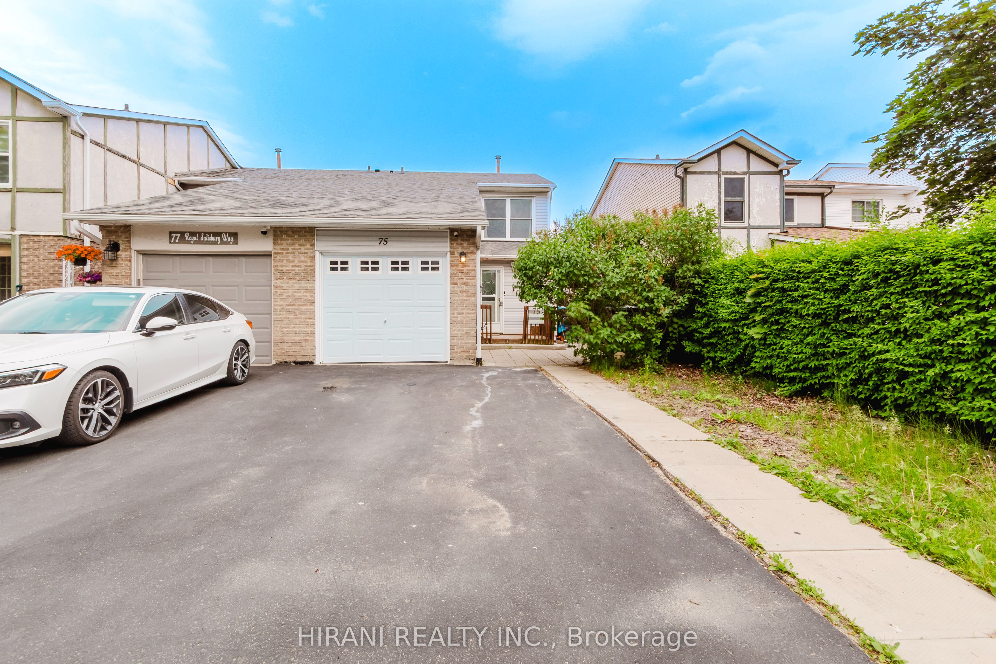 75 Royal Salisbury Way Property Photo 1