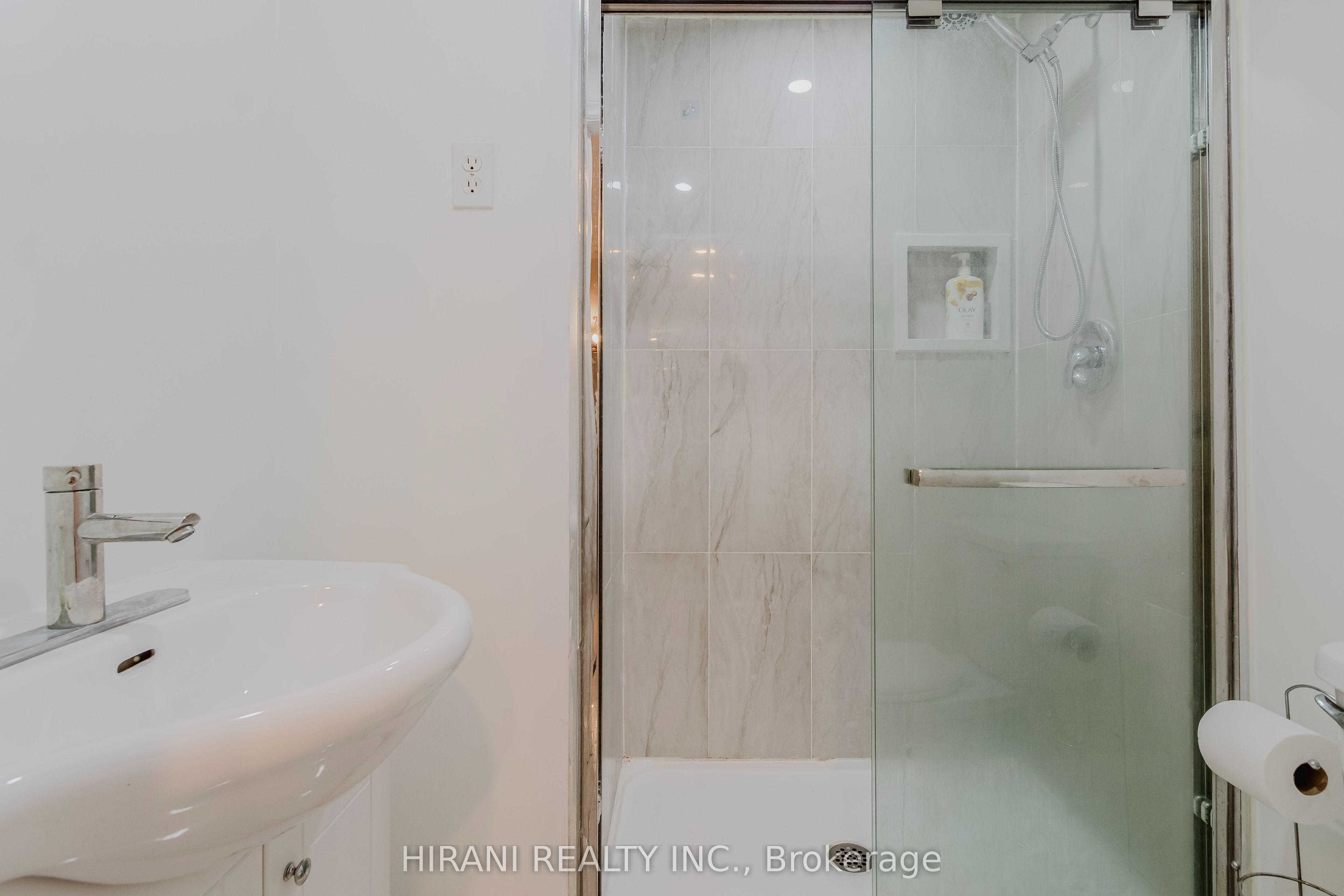 75 Royal Salisbury Way Property Photo 12