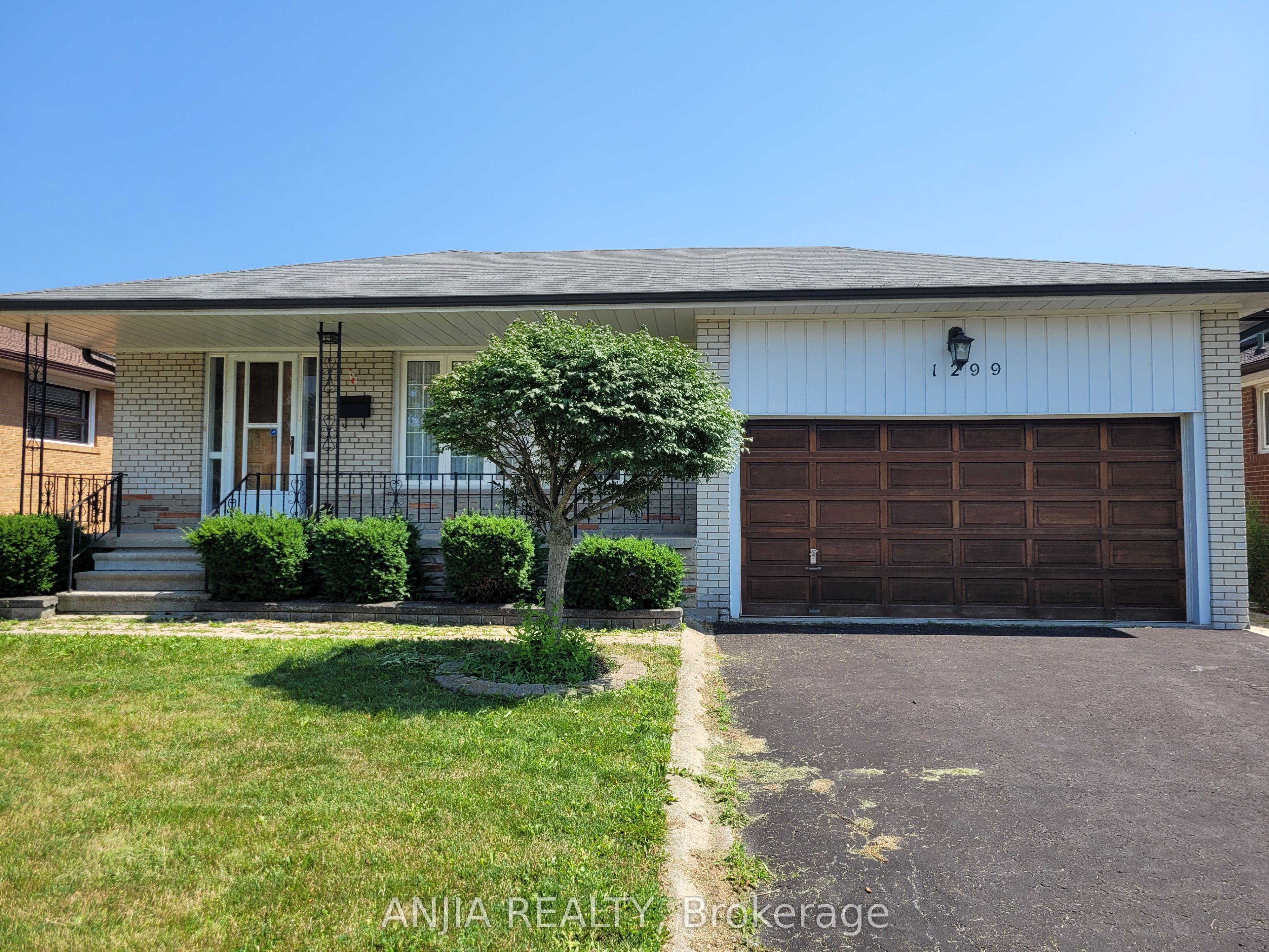 1299 Shamir Crescent Basement Property Photo 1