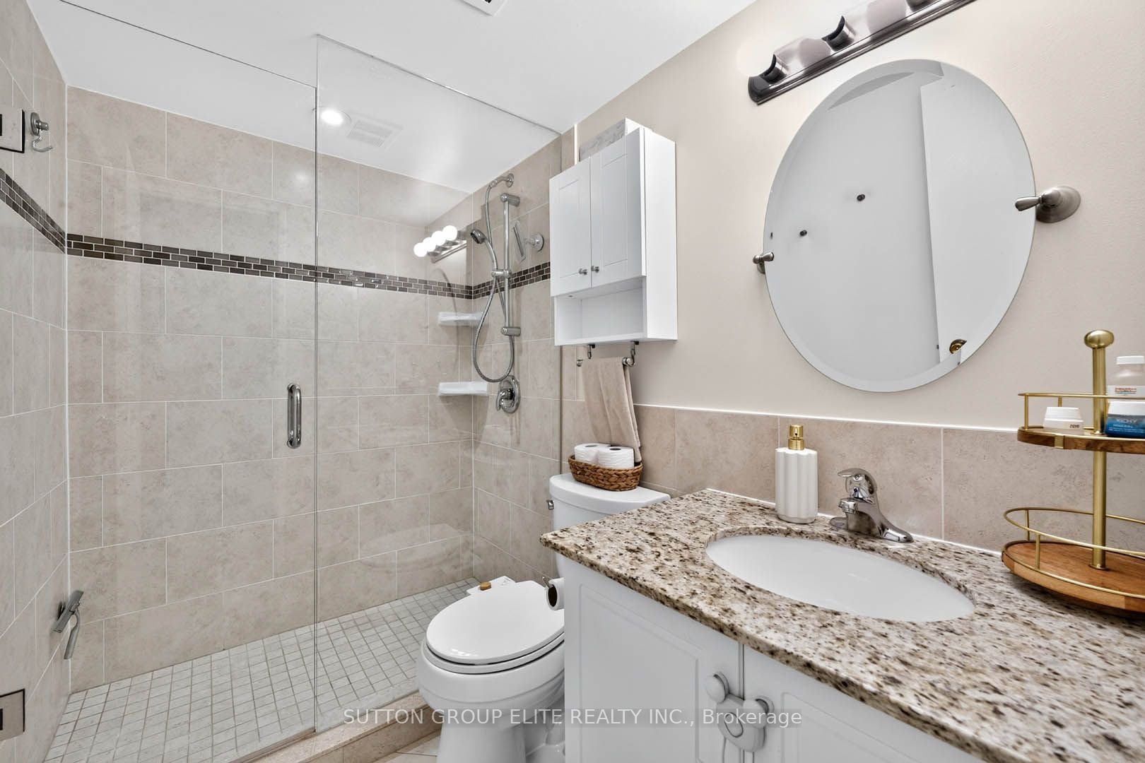 820 Burnhamthorpe Road 2010 Property Photo 21