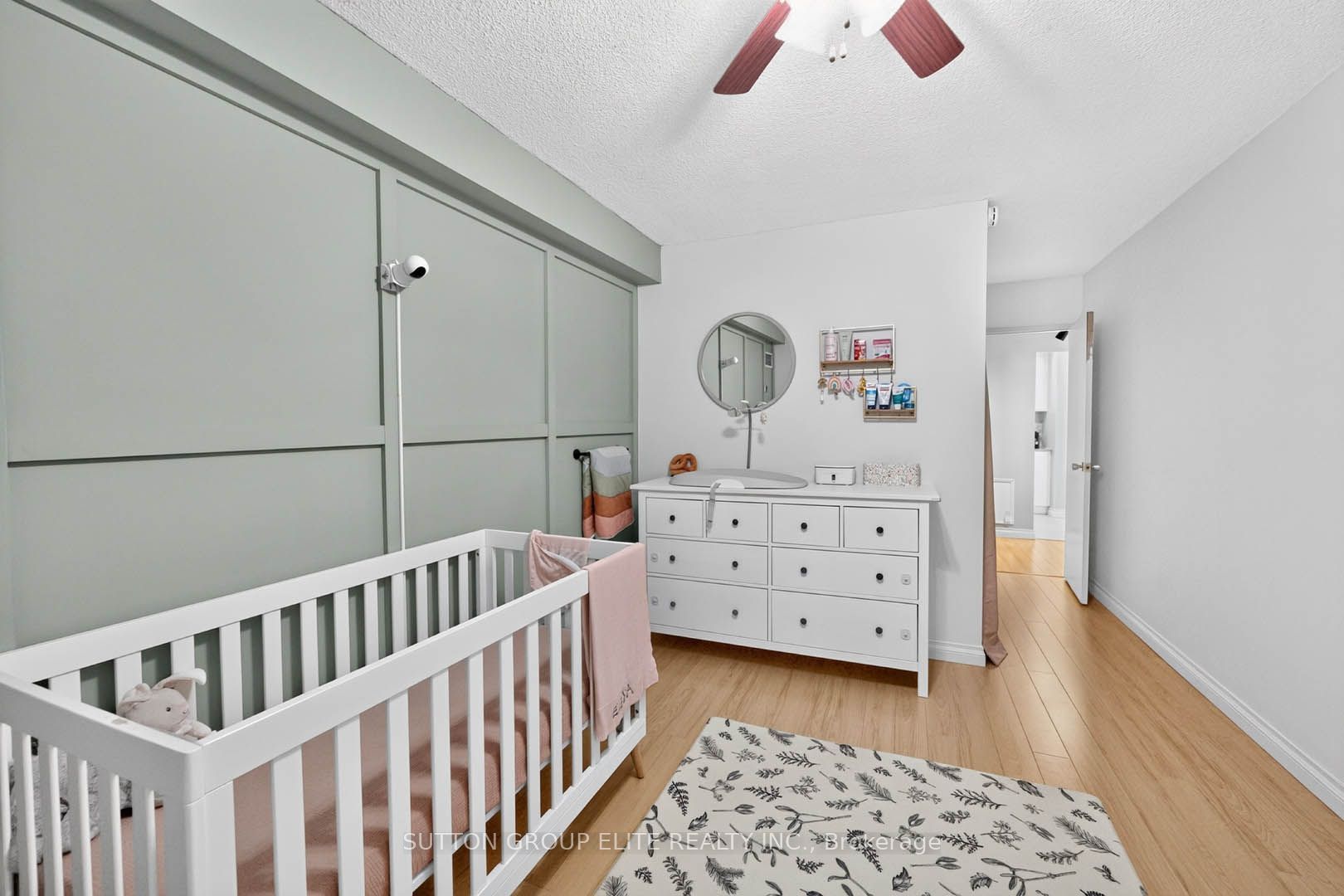 820 Burnhamthorpe Road 2010 Property Photo 23