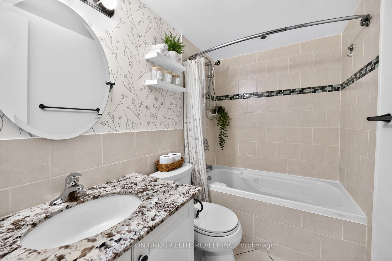 820 Burnhamthorpe Road 2010 Property Photo 26