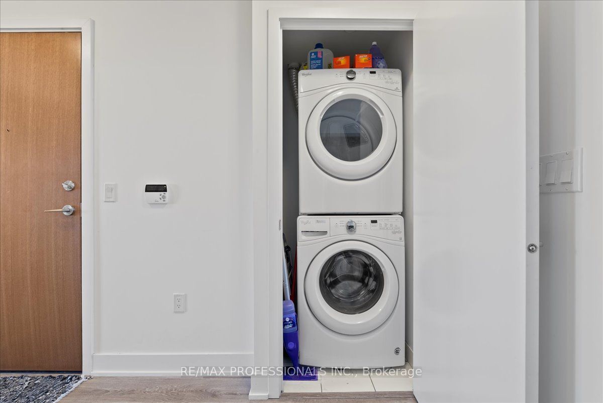 30 Shore Breeze Drive 1422 Property Photo 7