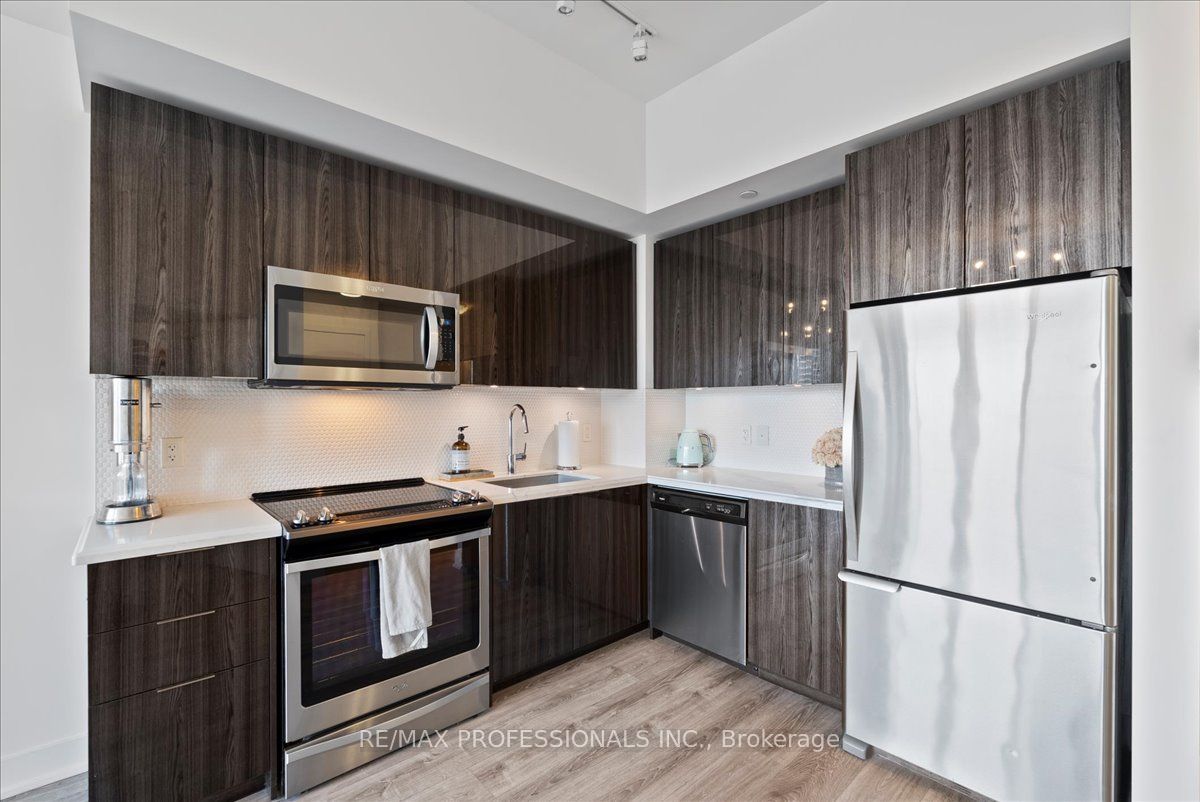 30 Shore Breeze Drive 1422 Property Photo 13