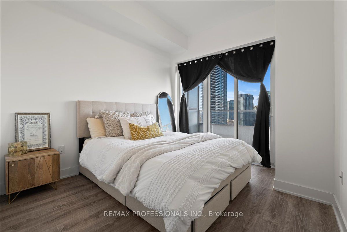 30 Shore Breeze Drive 1422 Property Photo 19