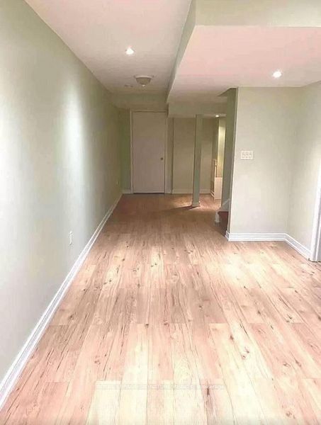 6112 Windfleet Crescent Property Photo 3