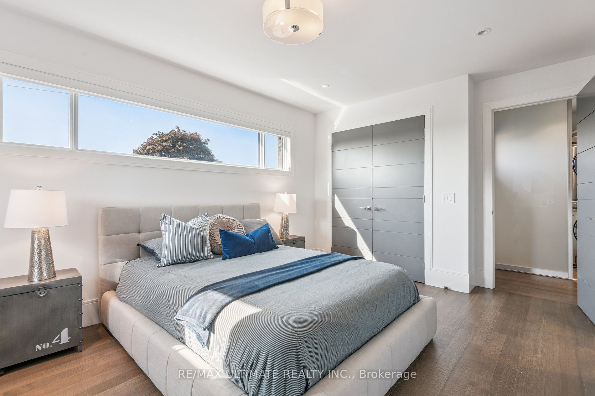 1139 Glengrove Avenue W Property Photo 33