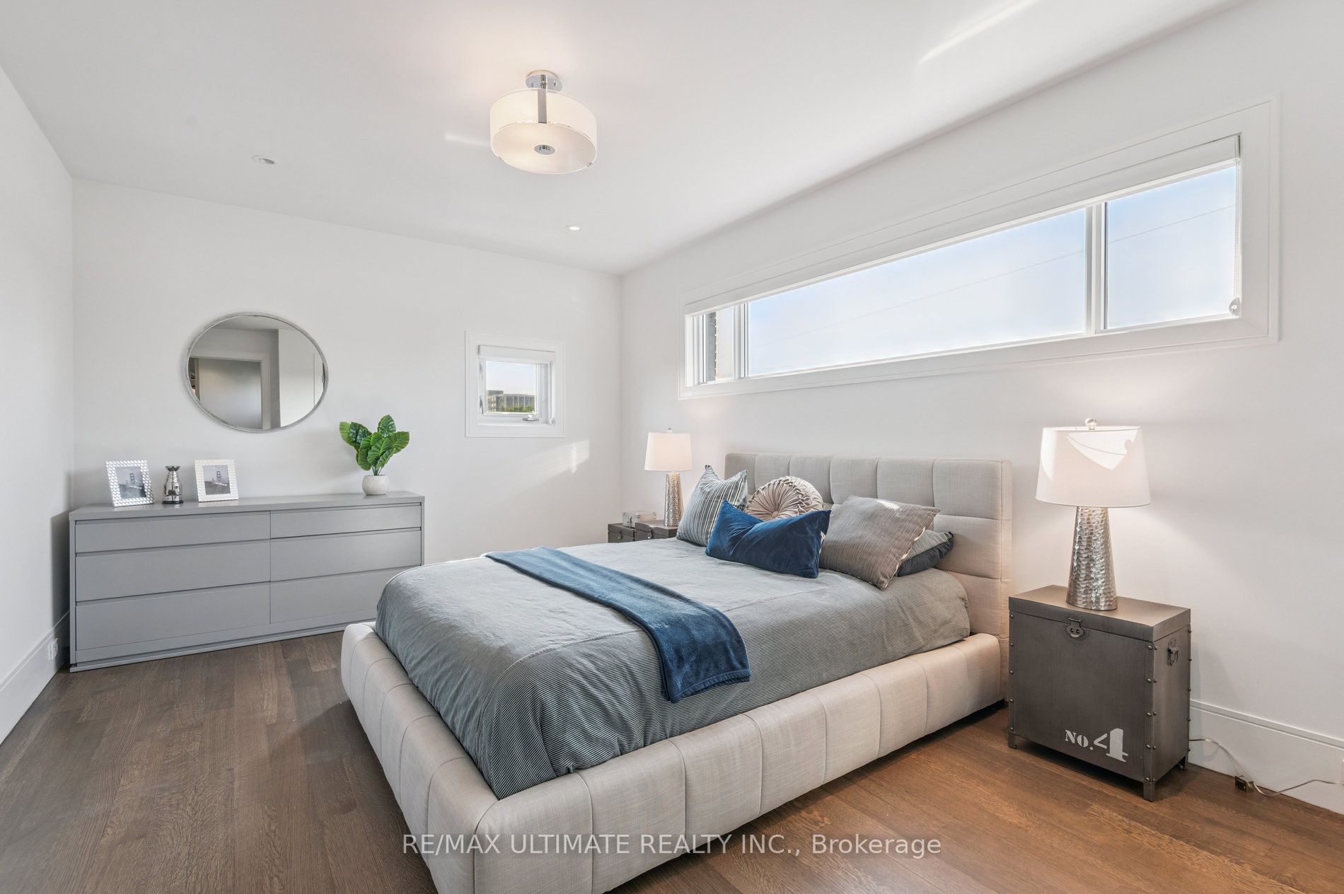 1139 Glengrove Avenue W Property Photo 34