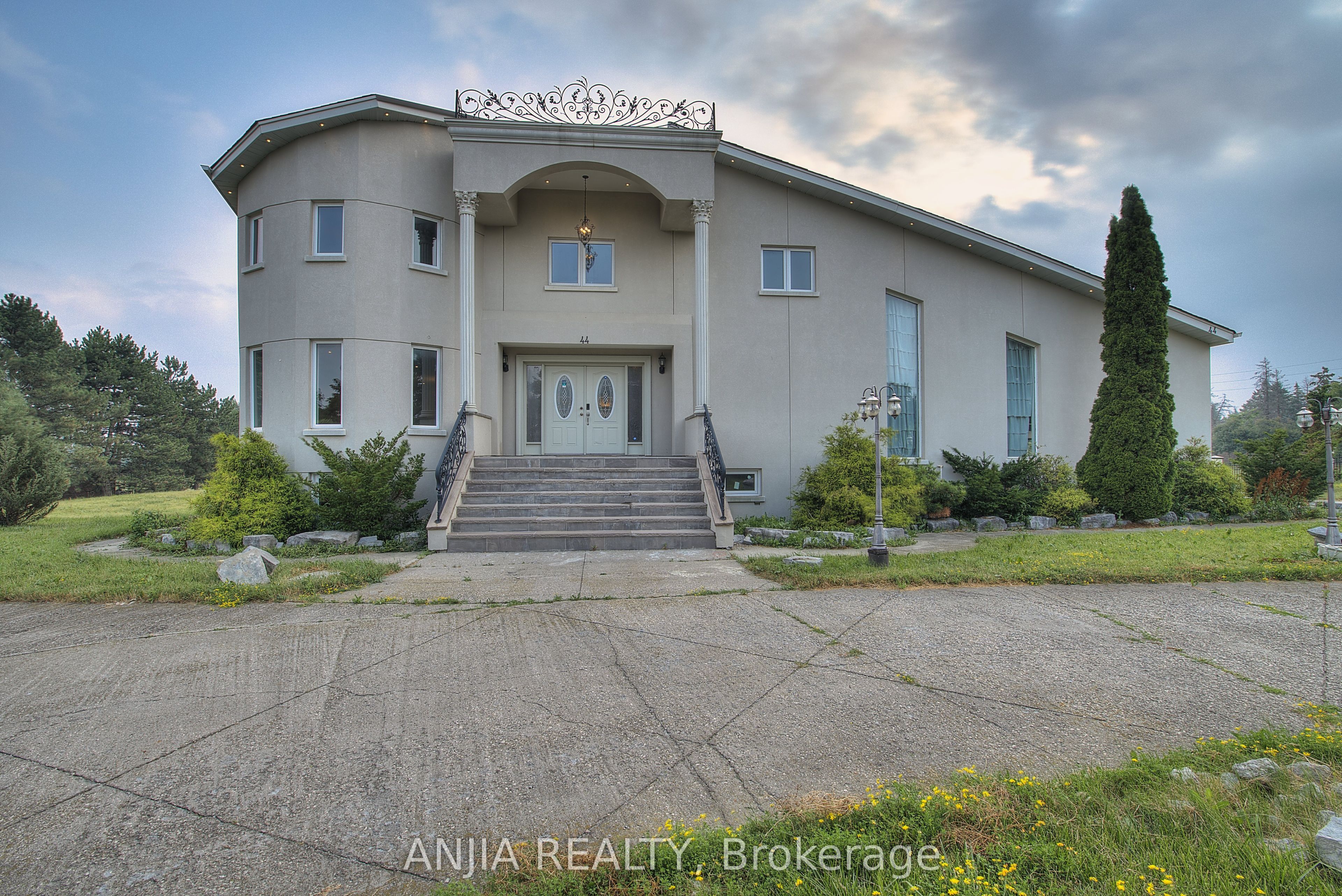 44 Bellini Avenue
