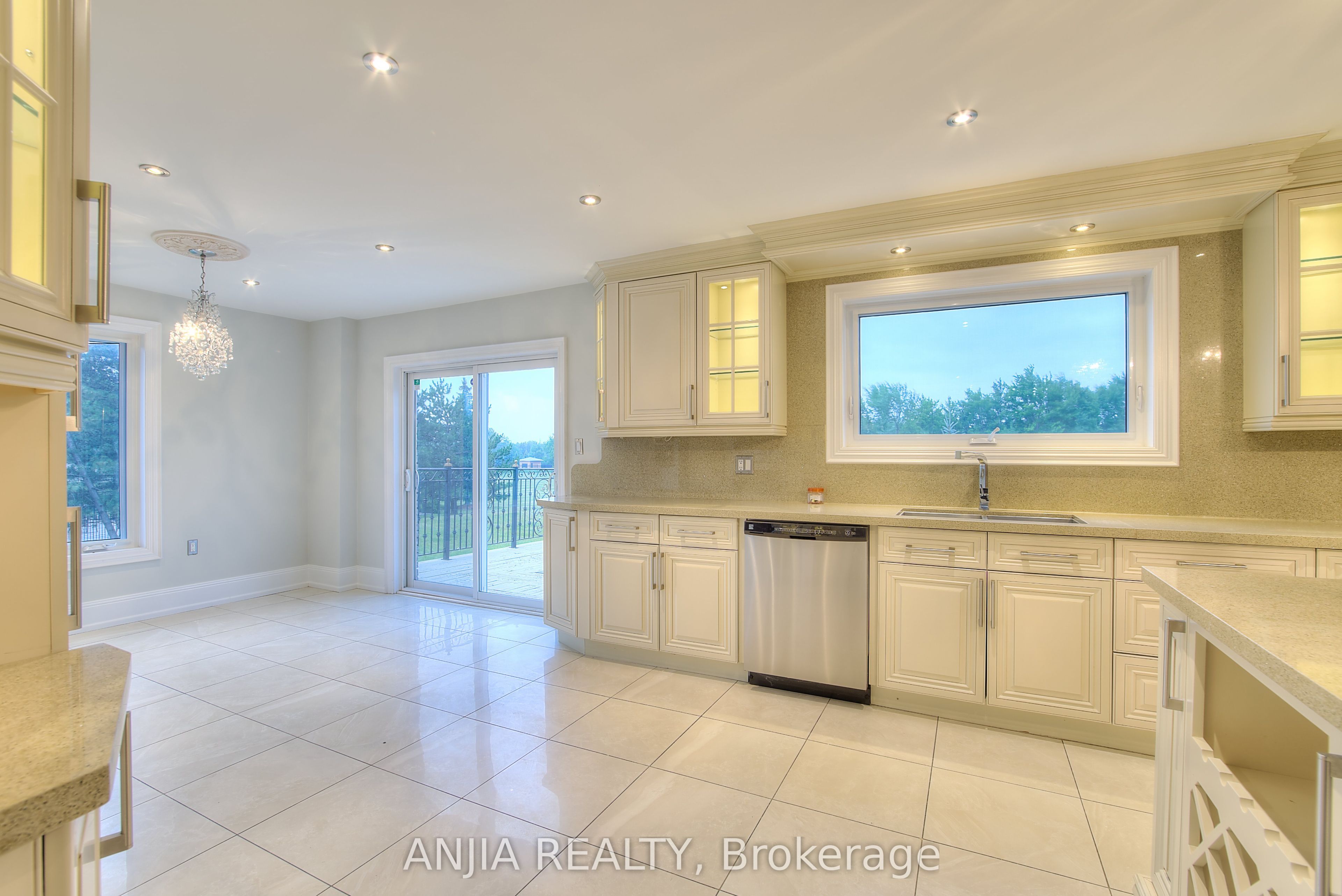 44 Bellini Avenue Property Photo 9