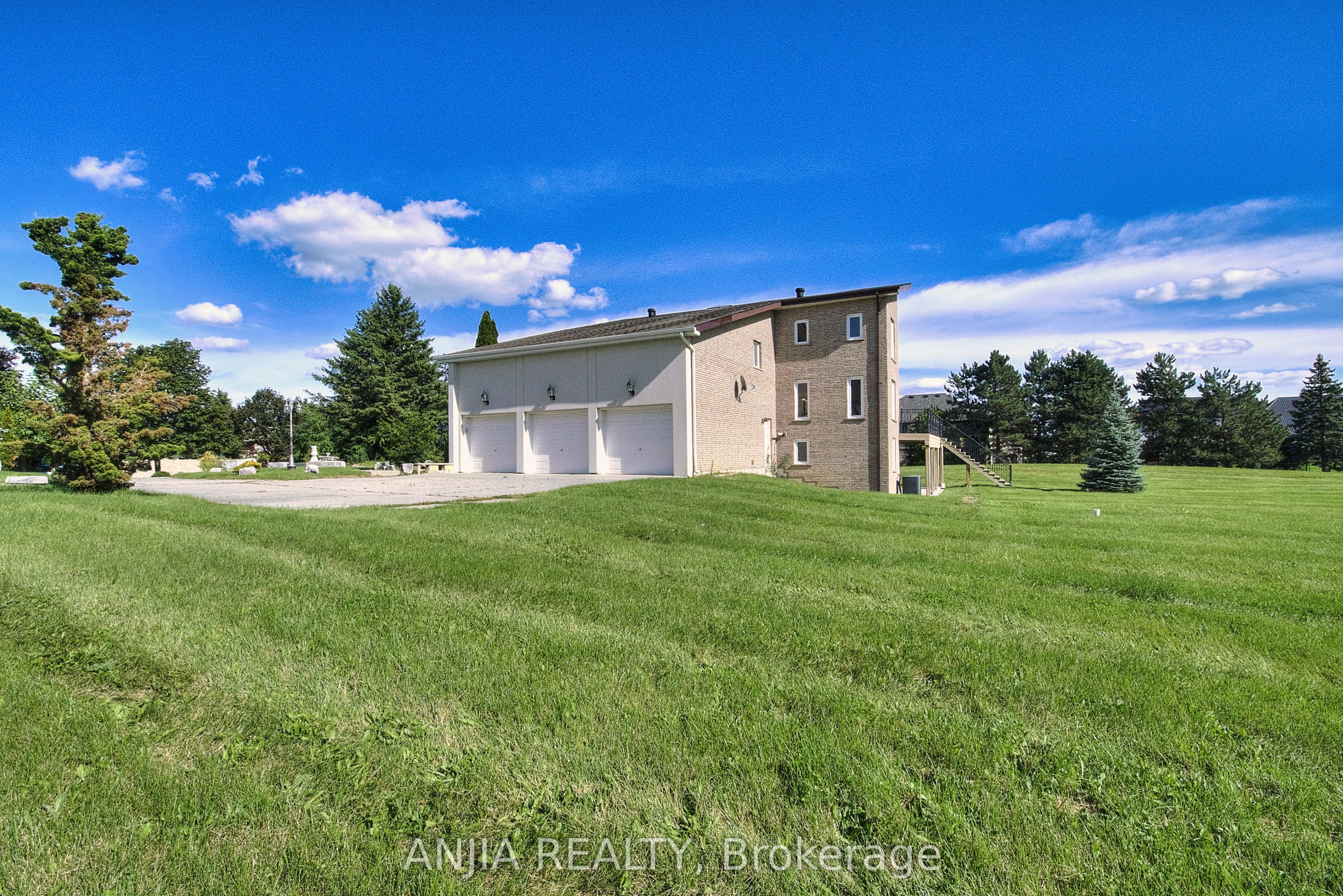 44 Bellini Avenue Property Photo 34