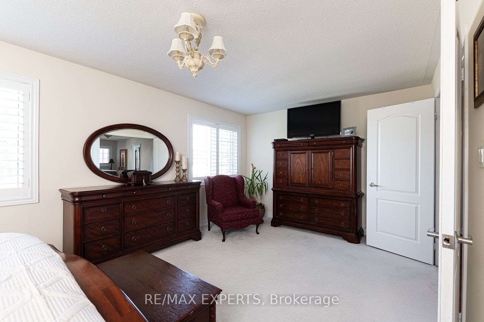 34 Laurentide Crescent Property Photo 36