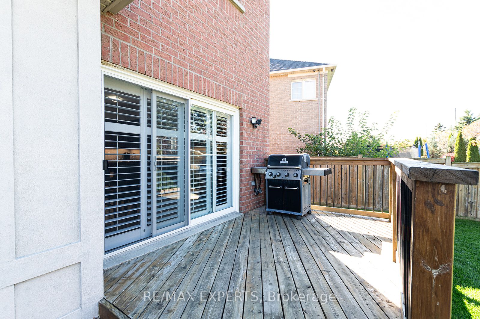 34 Laurentide Crescent Property Photo 47